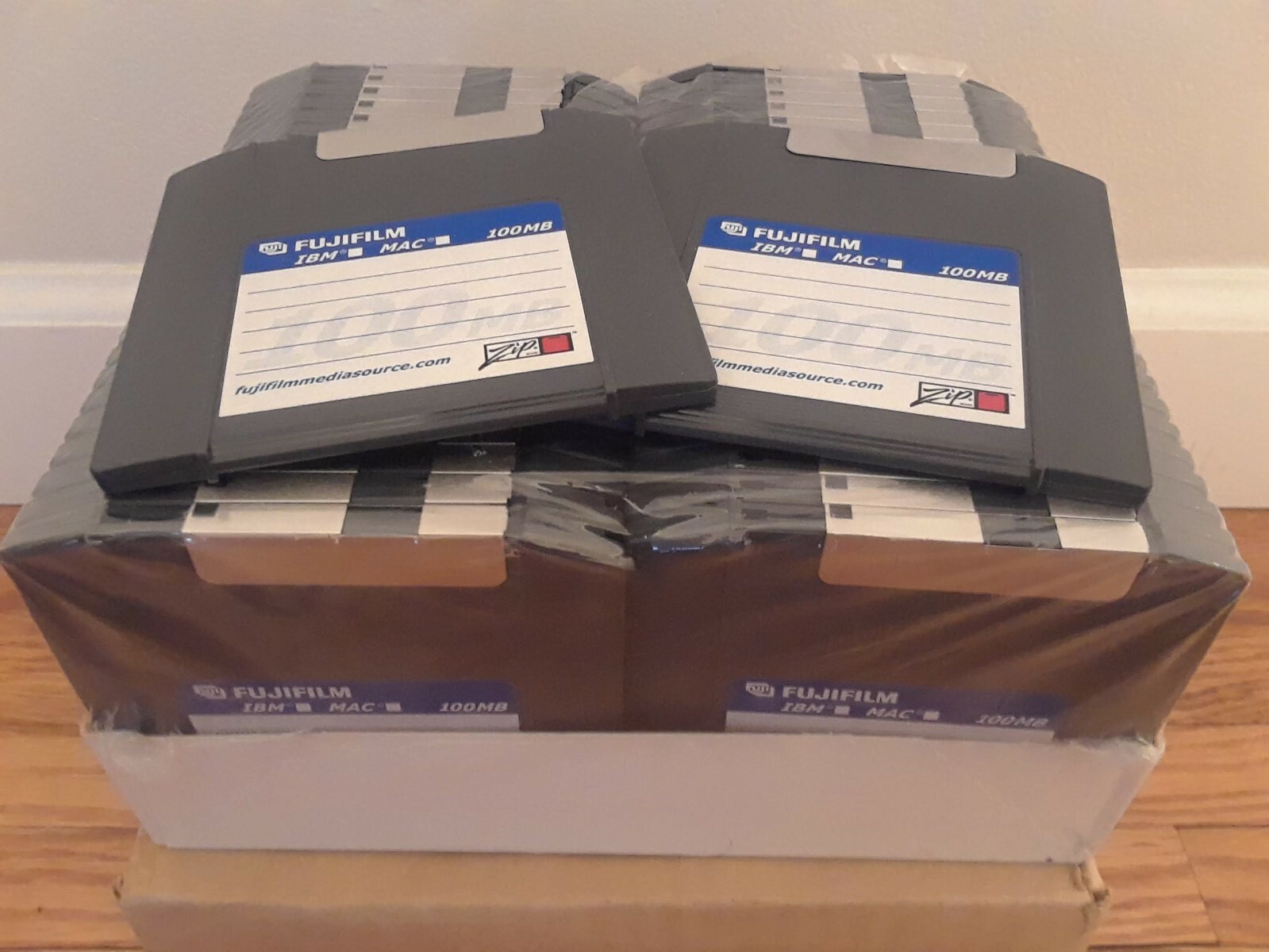 1 to 50 Brand New Iomega Zip Drive Disk FujiFilm Brand 100MB PC / Mac Formatted 1 to 50 Brand New Iomega Zip Drive Disk FujiFilm Brand 100MB PC / Mac Formatted