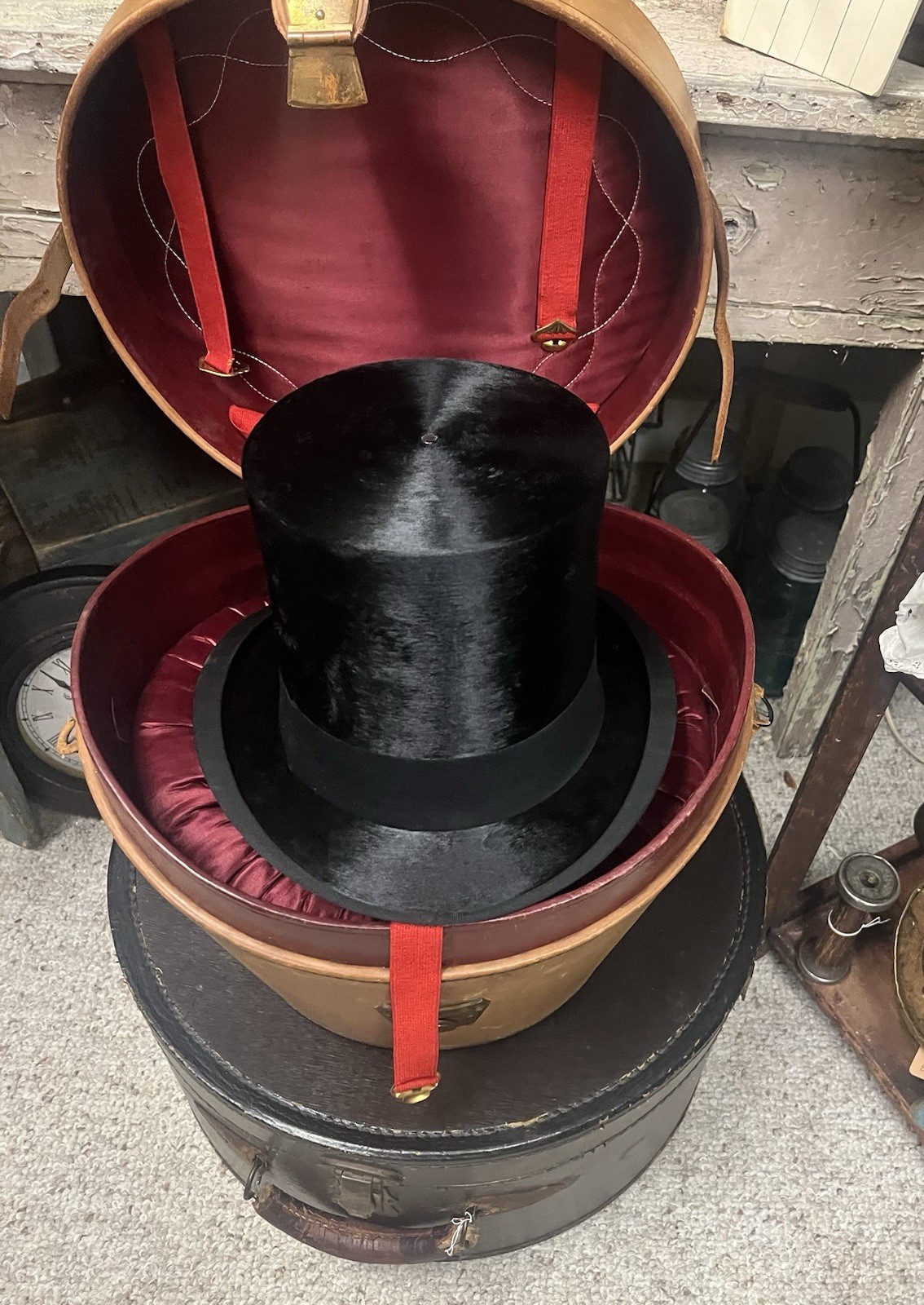 Antique 1910-1920 Beaver Silk Fur Top Hat with Custom Leather Case Dunlap & Co