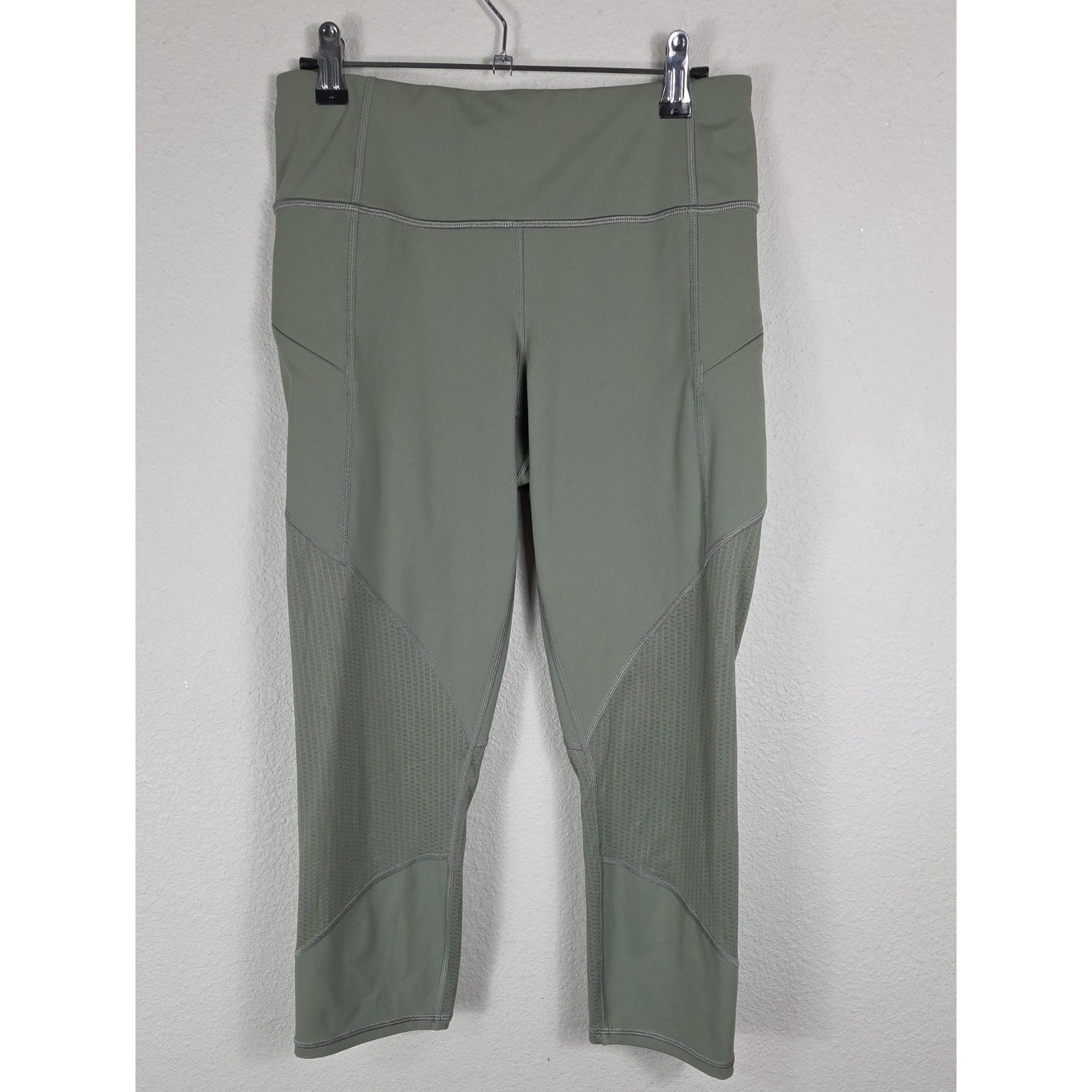 Athleta Mesh Contender Capri Women Small Olive Good PowerLift Athletic 210134