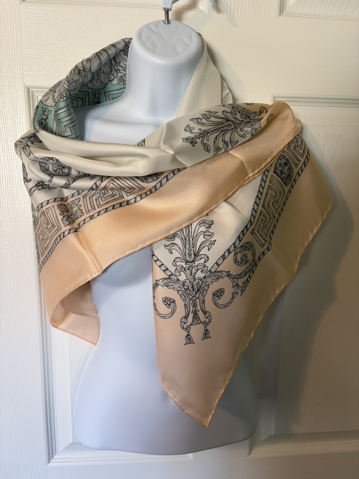 Cecy Jones San Francisco Women\'s Silk Scarf Designed For The Metropolitan Club