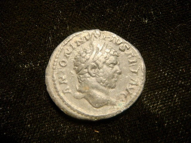 CARACALLA.198-217. Limes DENARIUS. PM TRP XVI COS IIII P P. Serapis. +