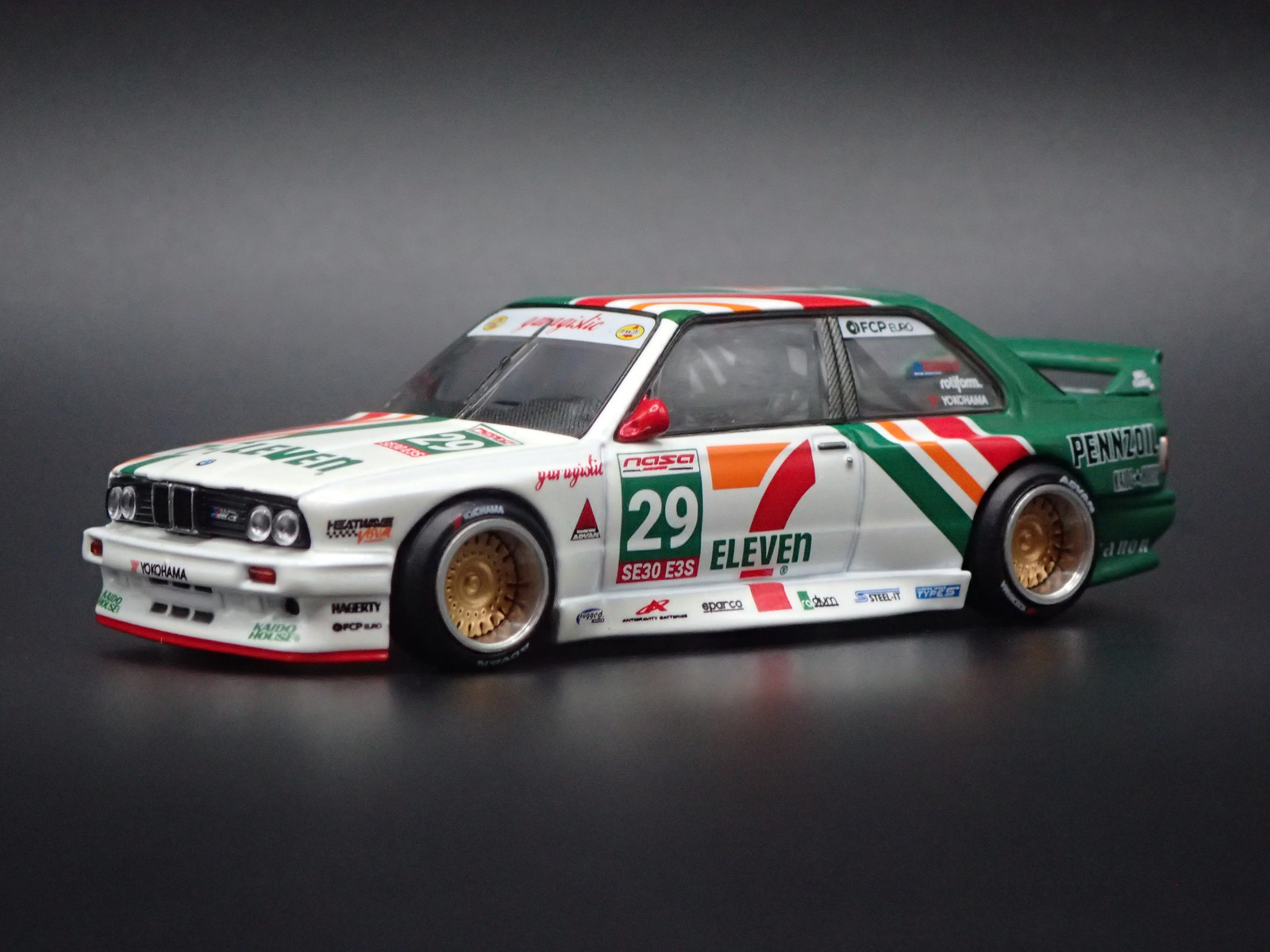 1986-1991 BMW M3 E30 KAIDO GT V1 LARRY CHEN 7/11 1:64 SCALE DIORAMA DIECAST MODE