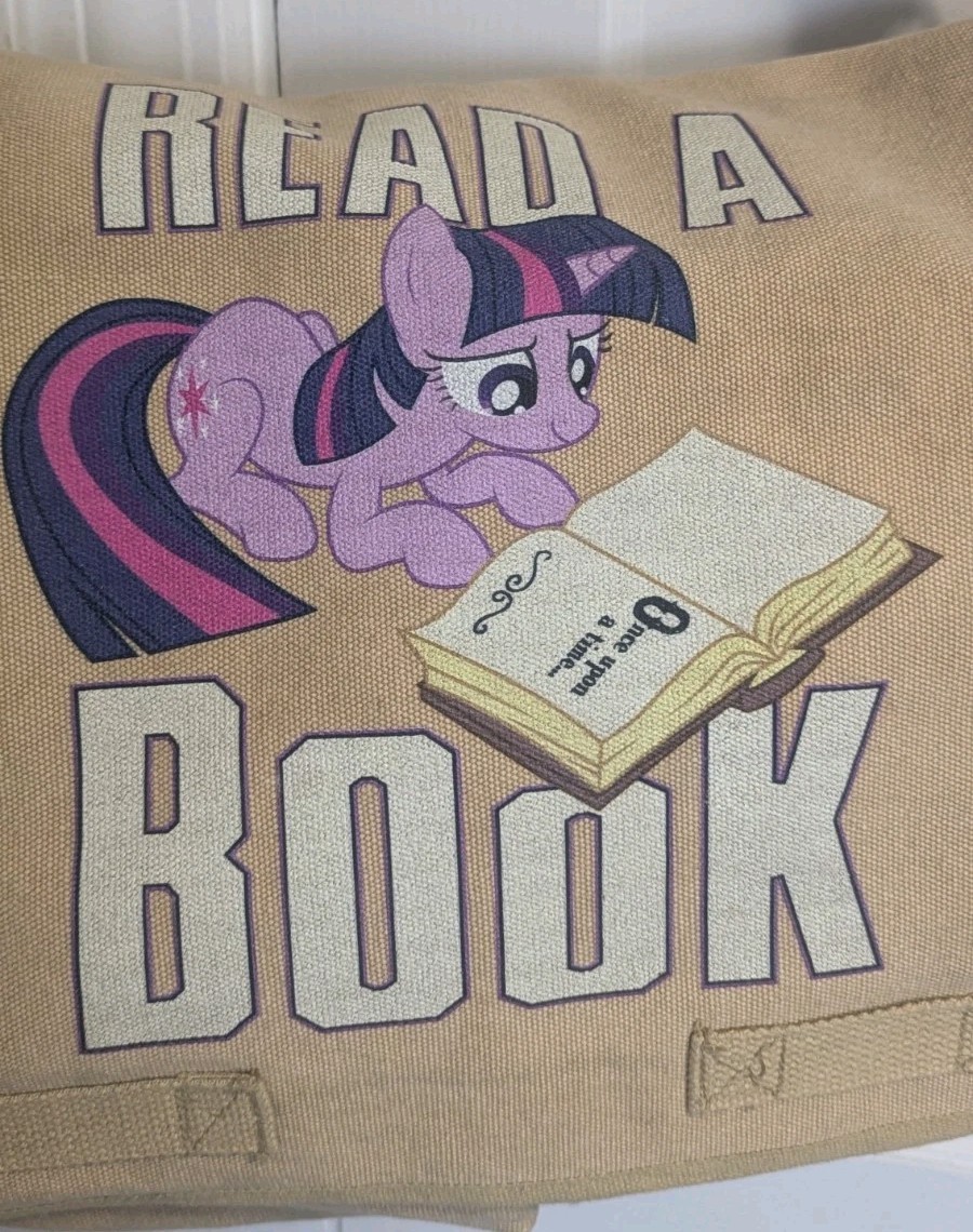 RARE WeLoveFine MY LITTLE PONY TWILIGHT SPARKLE Read a Book MESSENGER BAG 2012