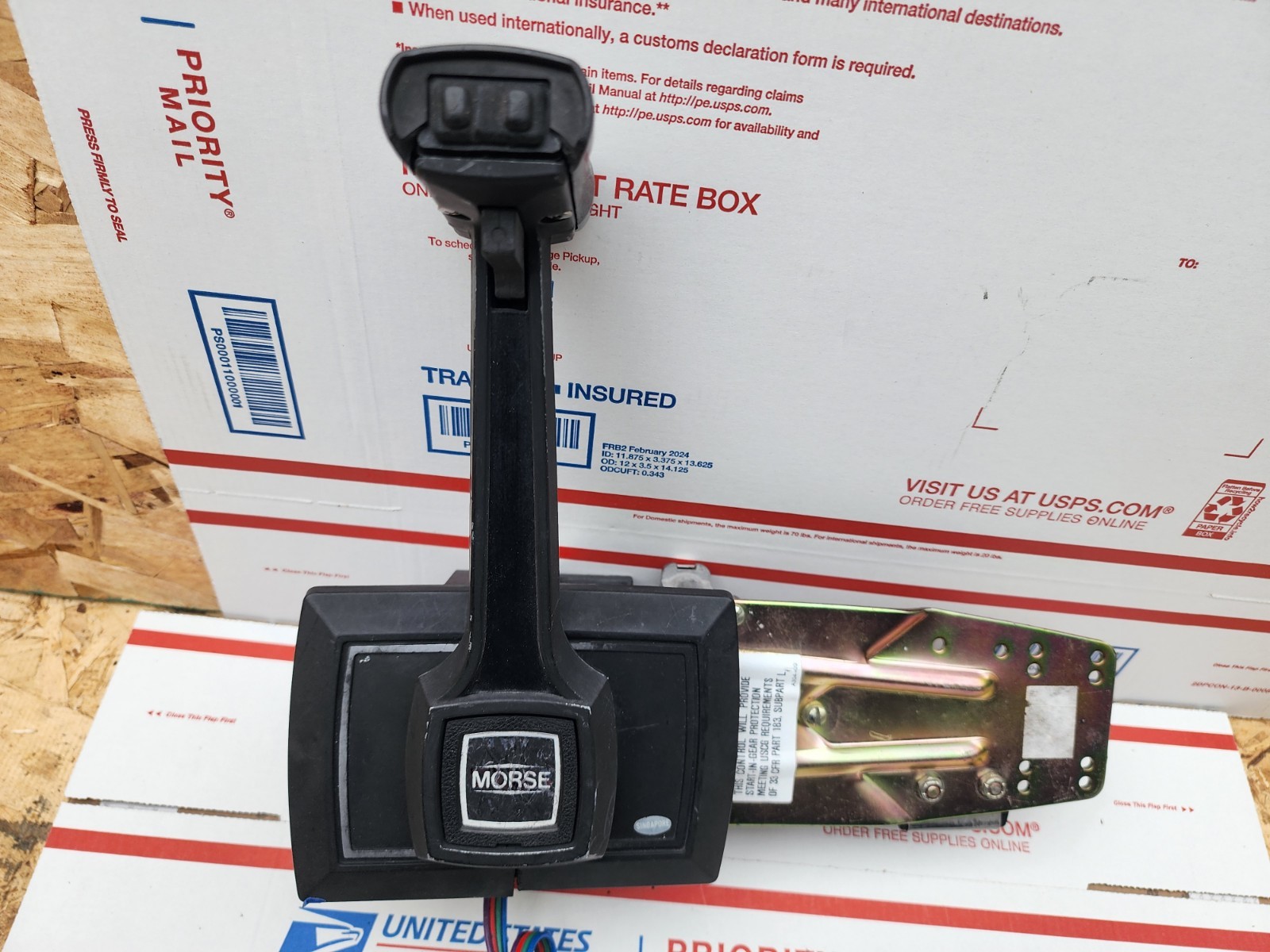 Morse Controls box Shifter Throttle pull neutral & Trim Switches 