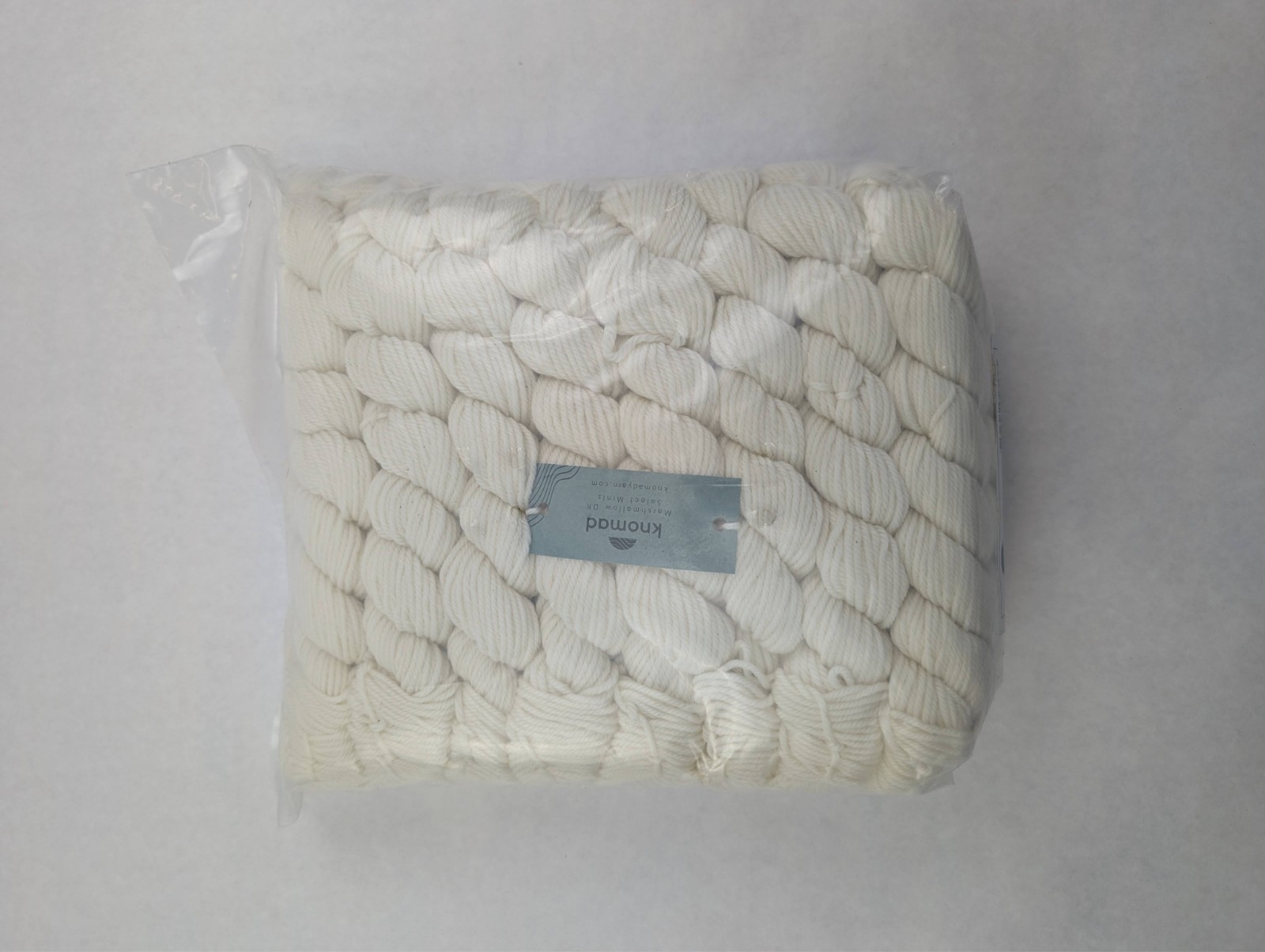 Knomad Marshmallow DK Select Minis 100%FineSuperwashMerinoWool20g/49yd/45m 4ply Knomad Marshmallow DK Select Minis 100%FineSuperwashMerinoWool20g/49yd/45m 4ply