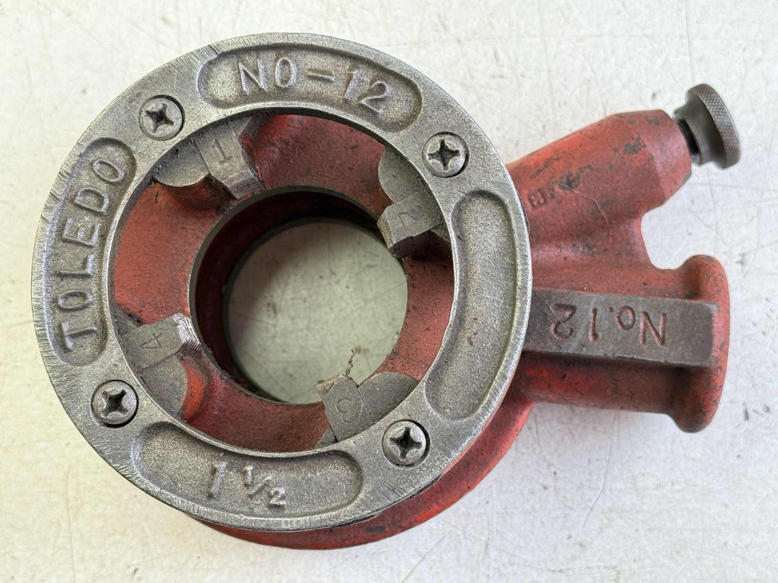 Vintage Toledo No.12 Ratcheting Die Head With 1-1/2 Vintage Toledo No.12 Ratcheting Die Head With 1-1/2