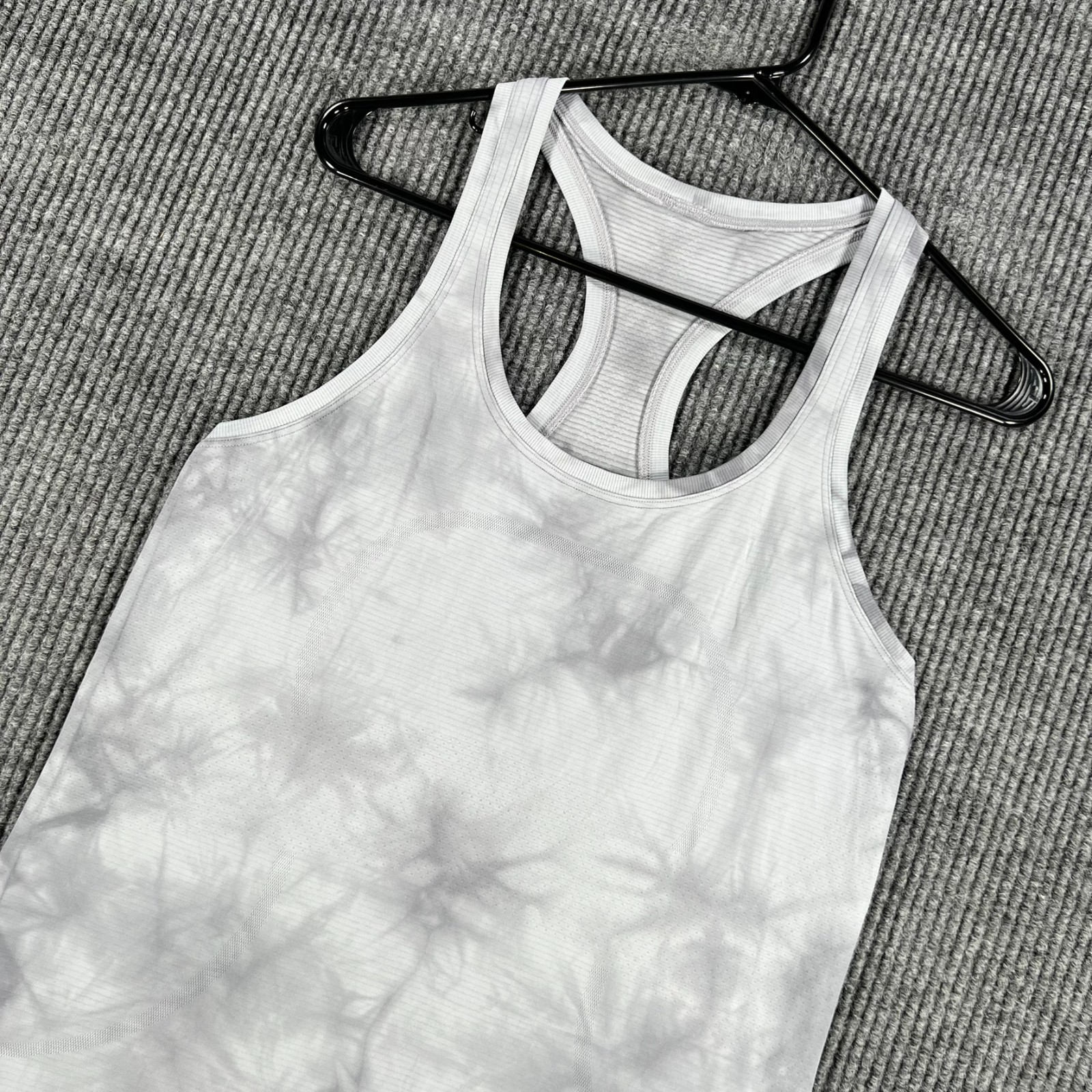 Lululemon Tank Top Womens Size 8 Switfly Tech Sleeveless Workout Active Gym