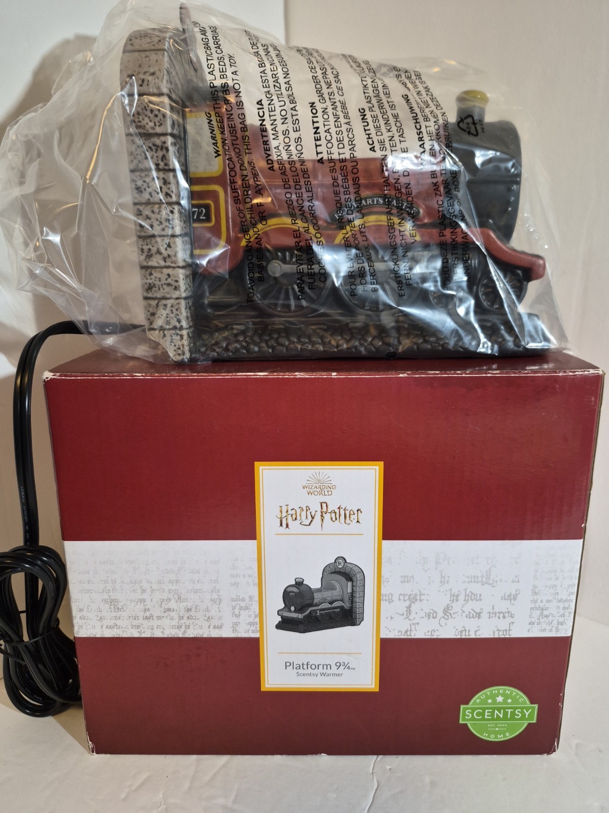Scentsy Harry Potter Platform 9 3/4 Hogwarts Express Wax Melt Warmer New Open Bx Scentsy Harry Potter Platform 9 3/4 Hogwarts Express Wax Melt Warmer New Open Bx