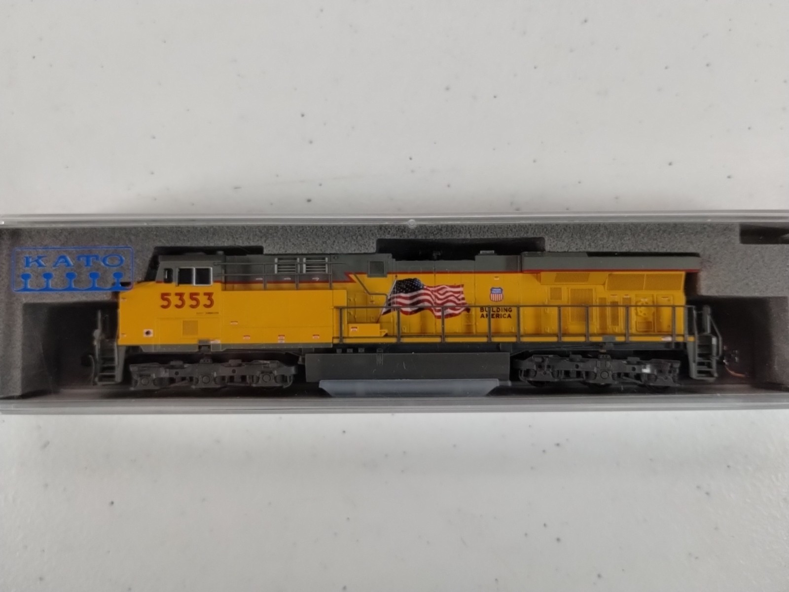 Kato 176-8912 DC N Scale Union Pacific GE ES44AC Diesel #5353 MTL Couplers