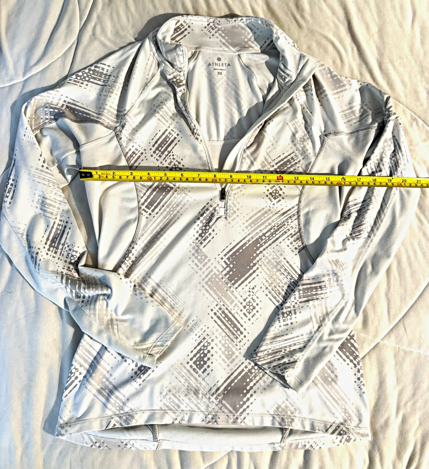 Athleta Women’s White Gray Geometric Half Zip Mock Neck Stretch Pullover XS