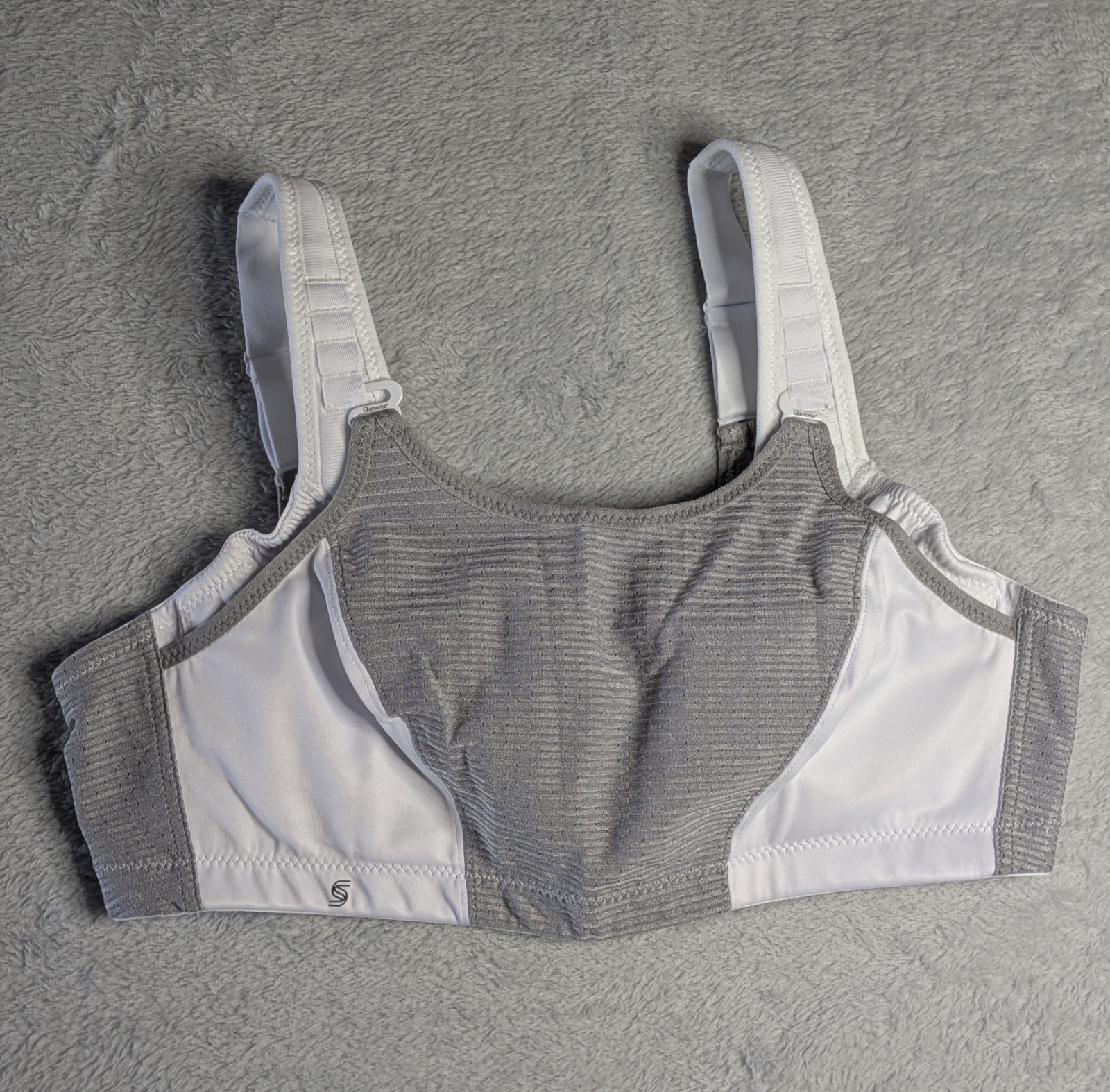 Glamorise Custom Control Sports Bra 1166 UK 40B White Grey Wirefree NWT New Glamorise Custom Control Sports Bra 1166 UK 40B White Grey Wirefree NWT New