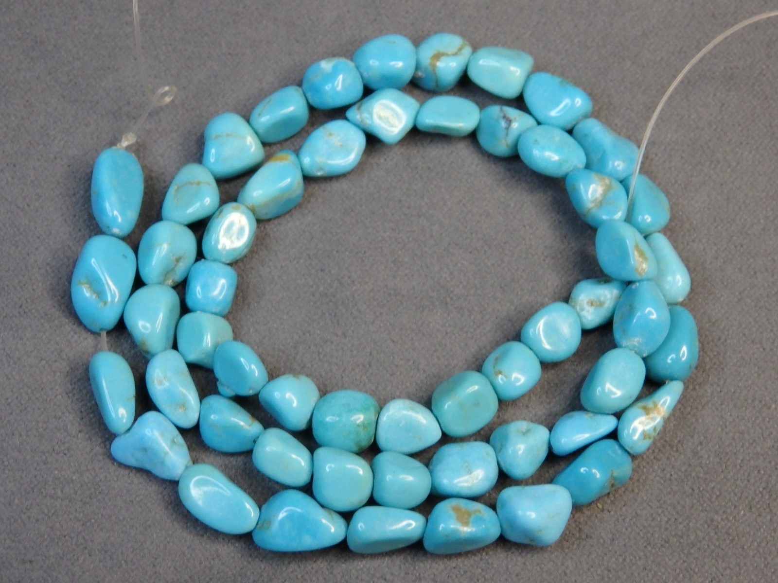 KINGMAN Ithica Peak TURQUOISE 6-10mm Pebble Nugget BEADS 16\