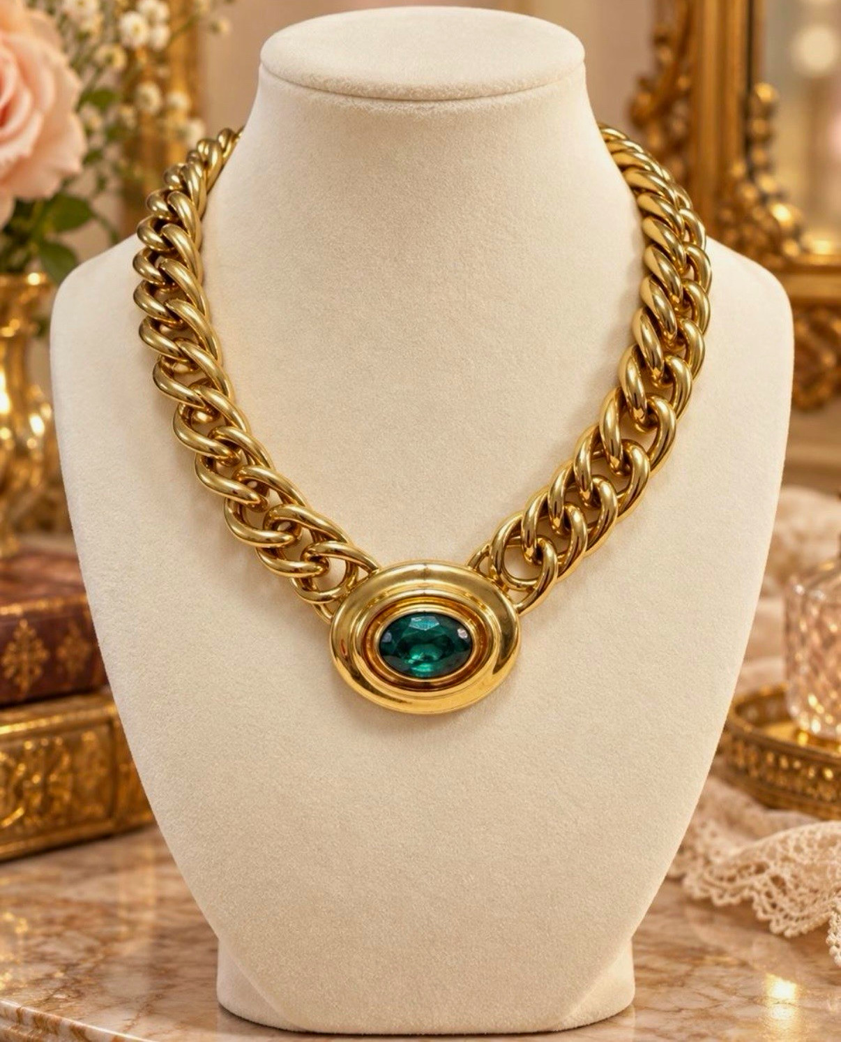 Vintage Givenchy Gold Tone Statement Necklace 💚 Vintage Givenchy Gold Tone Statement Necklace 💚