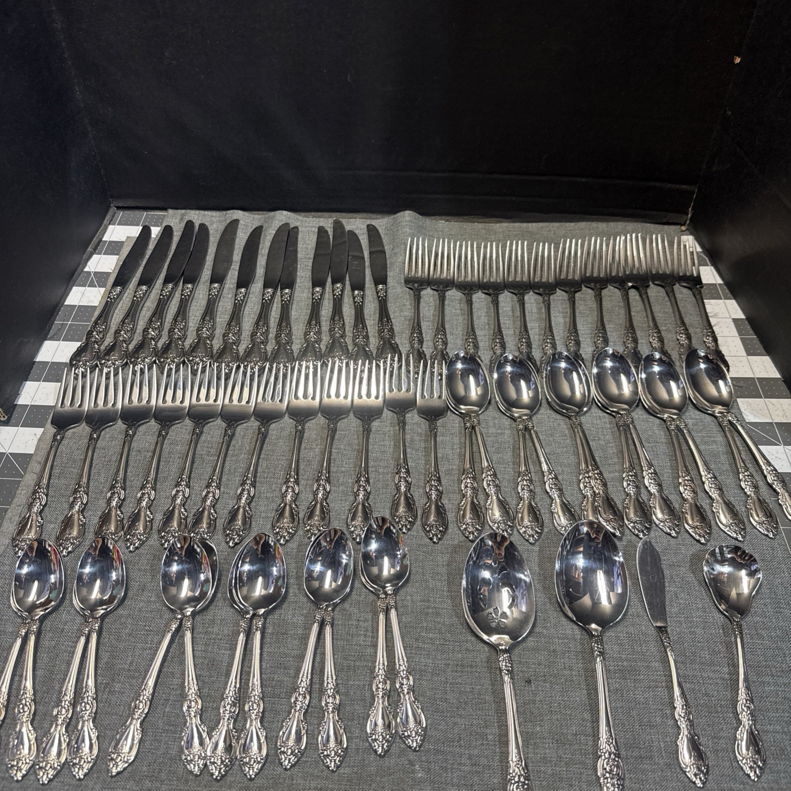 Vintage 64 Pc Oneida Stainless Flatware Wordsworth Service 12 Knives Forks Spoon