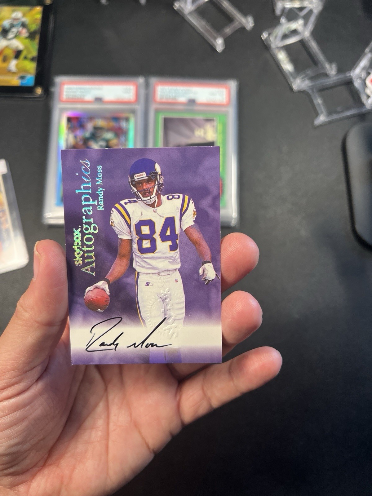 1999 Skybox Premium - Multi-Product Insert Autographics Randy Moss (AU) 1999 Skybox Premium - Multi-Product Insert Autographics Randy Moss (AU)