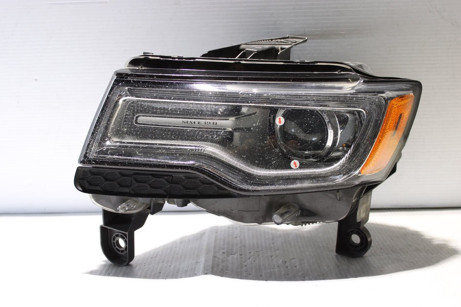 2014-2016 Jeep Grand Cherokee Halogen Left Driver Side Headlight OEM 68111001AG