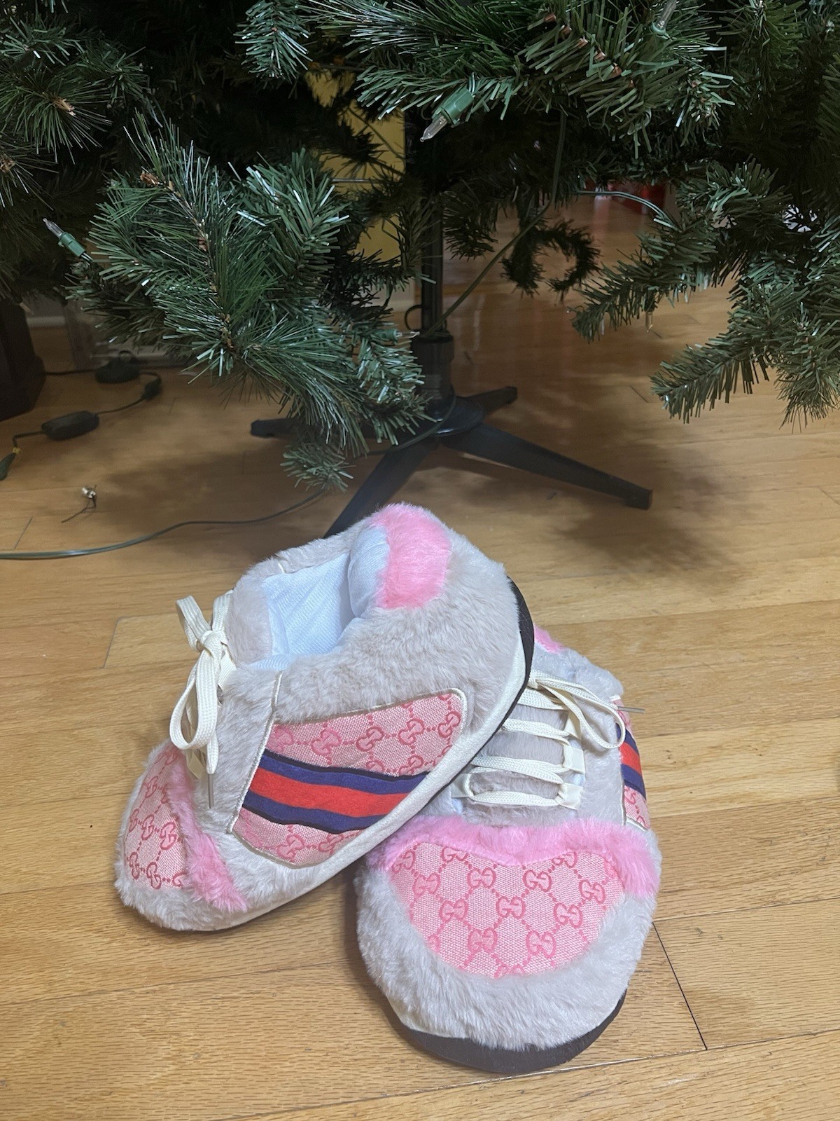 Sneaker Slippers gucci inspired unisex for adults size 5-11 Rubber Sole 🚀 Fast Sneaker Slippers gucci inspired unisex for adults size 5-11 Rubber Sole 🚀 Fast