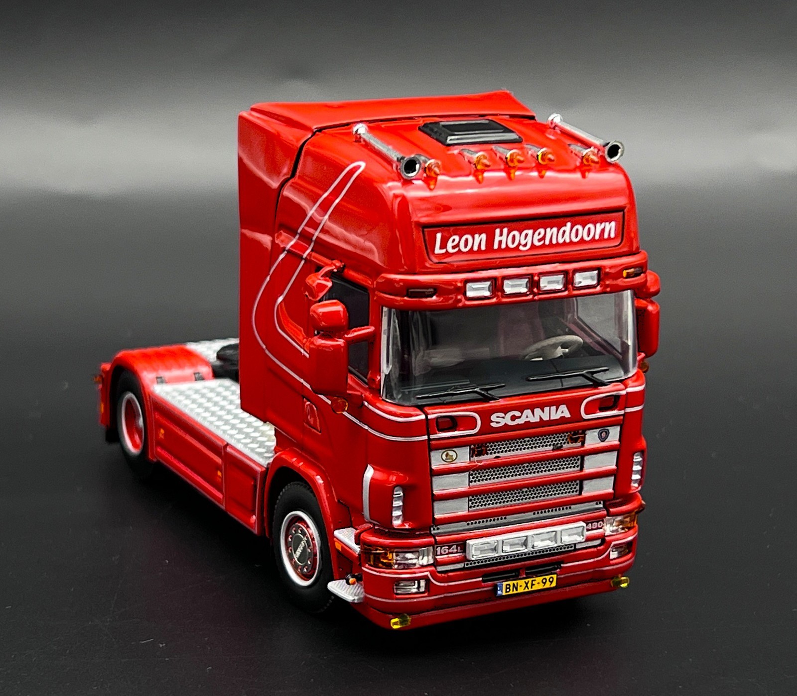 Scania 164 topline 4x2 Leon Hogendoorn WSI truck models 1:50 Scania 164 topline 4x2 Leon Hogendoorn WSI truck models 1:50