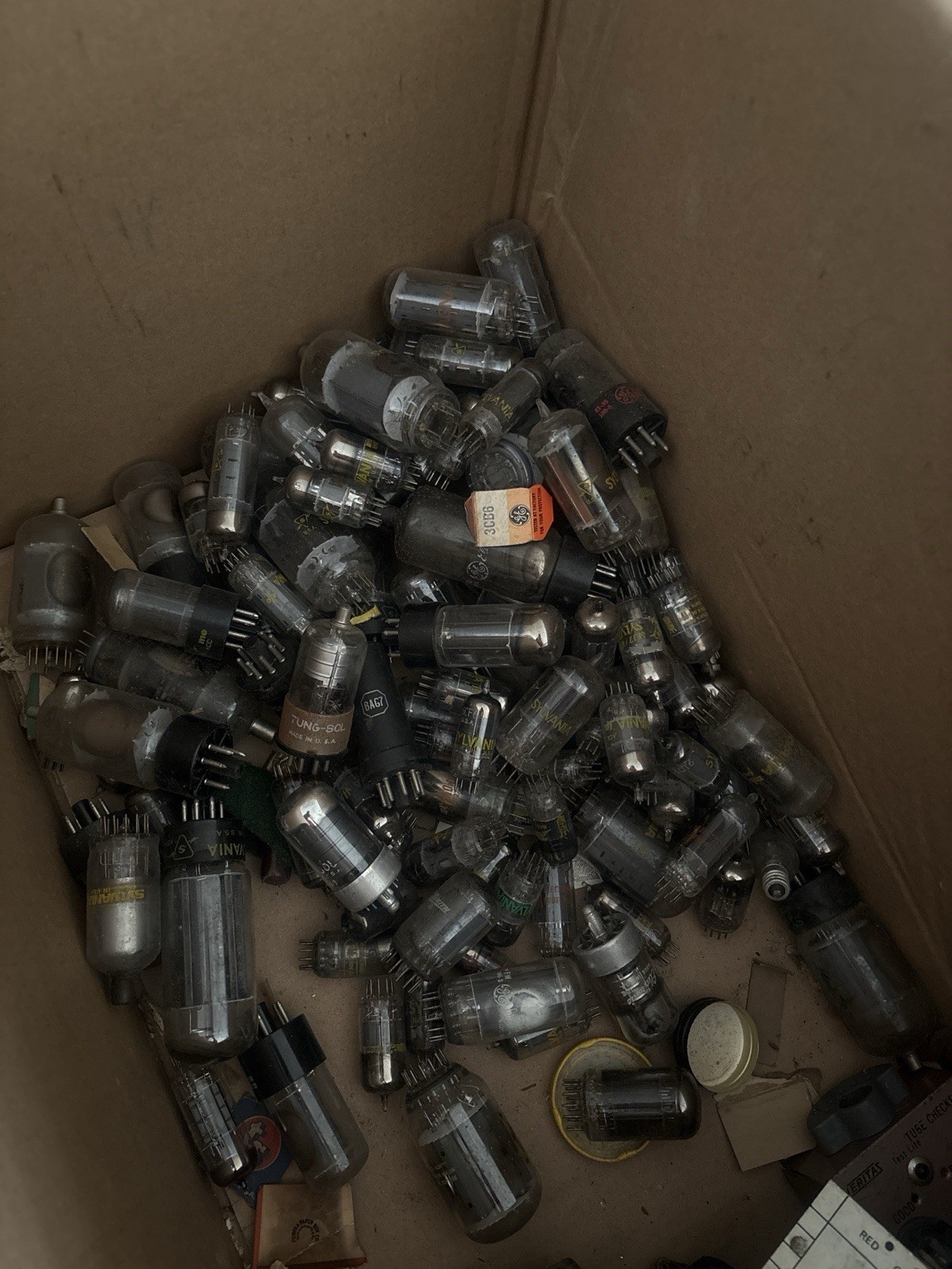 Huge Lot Approx 100 Vintage Vacuum Tubes Untested Loose Mixed Brands Radio TV As