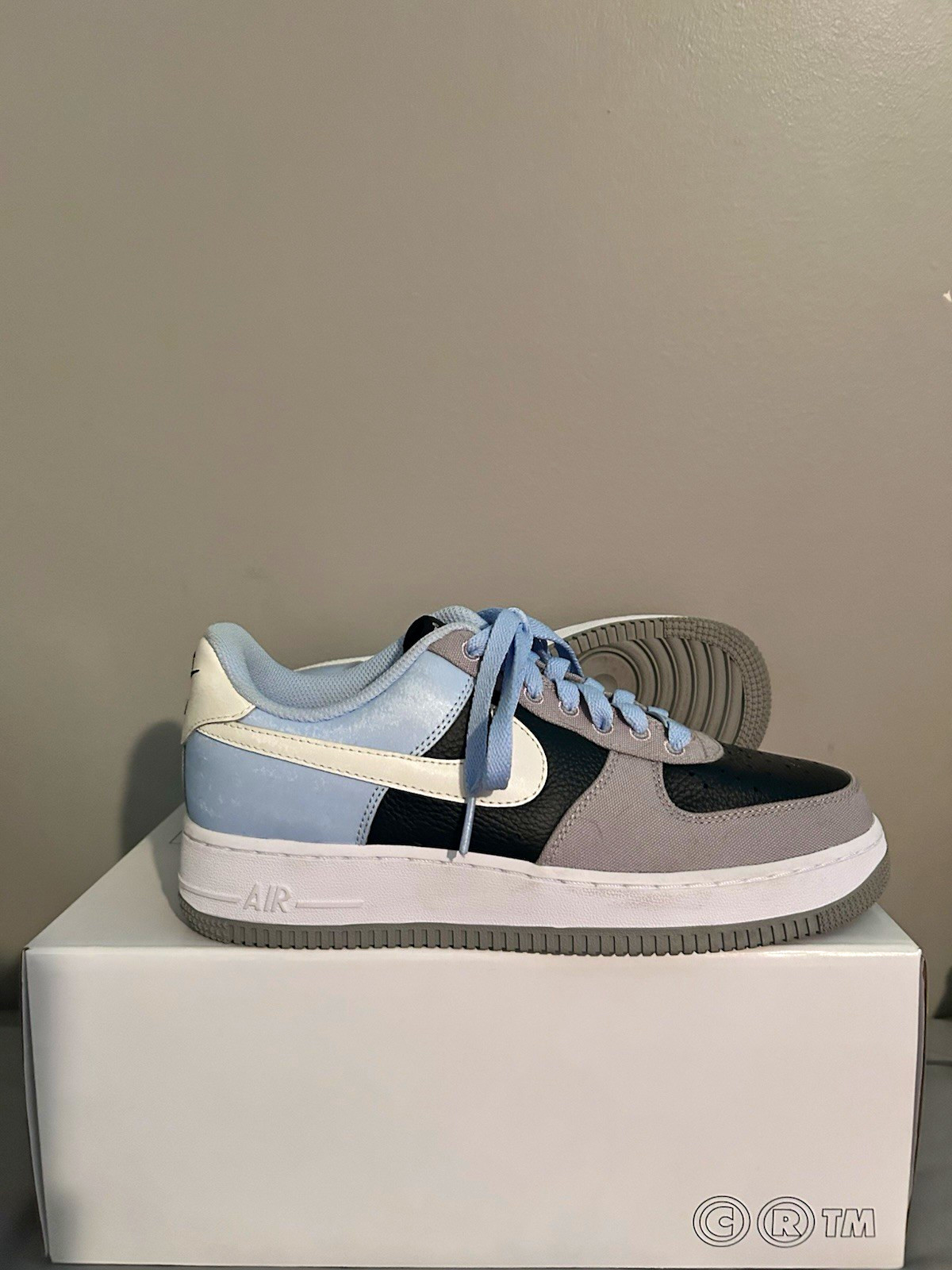 Nike Men’s Blue Athletic Sneakers US Size 7
