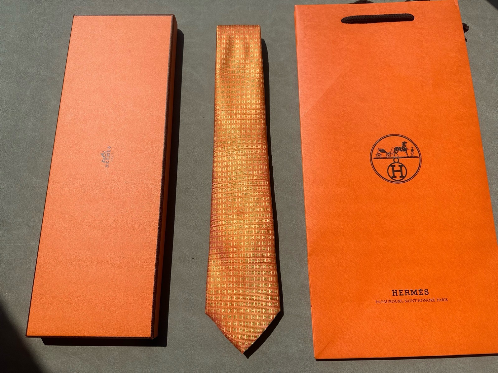 HERMÈS FACETTES H SILK TIE ORANGE H PATTERN NWT ORIGINAL PACKAGING