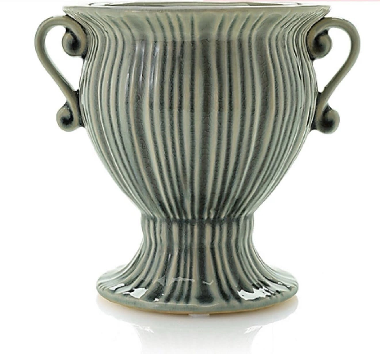 6” Ceramic green footed planter/vase 6” Ceramic green footed planter/vase