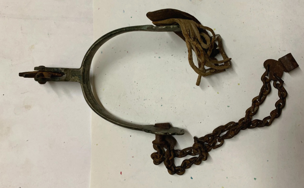 Antique August Buermann Cowboy Western Single Spur Stamped Star with Chain Antique August Buermann Cowboy Western Single Spur Stamped Star with Chain