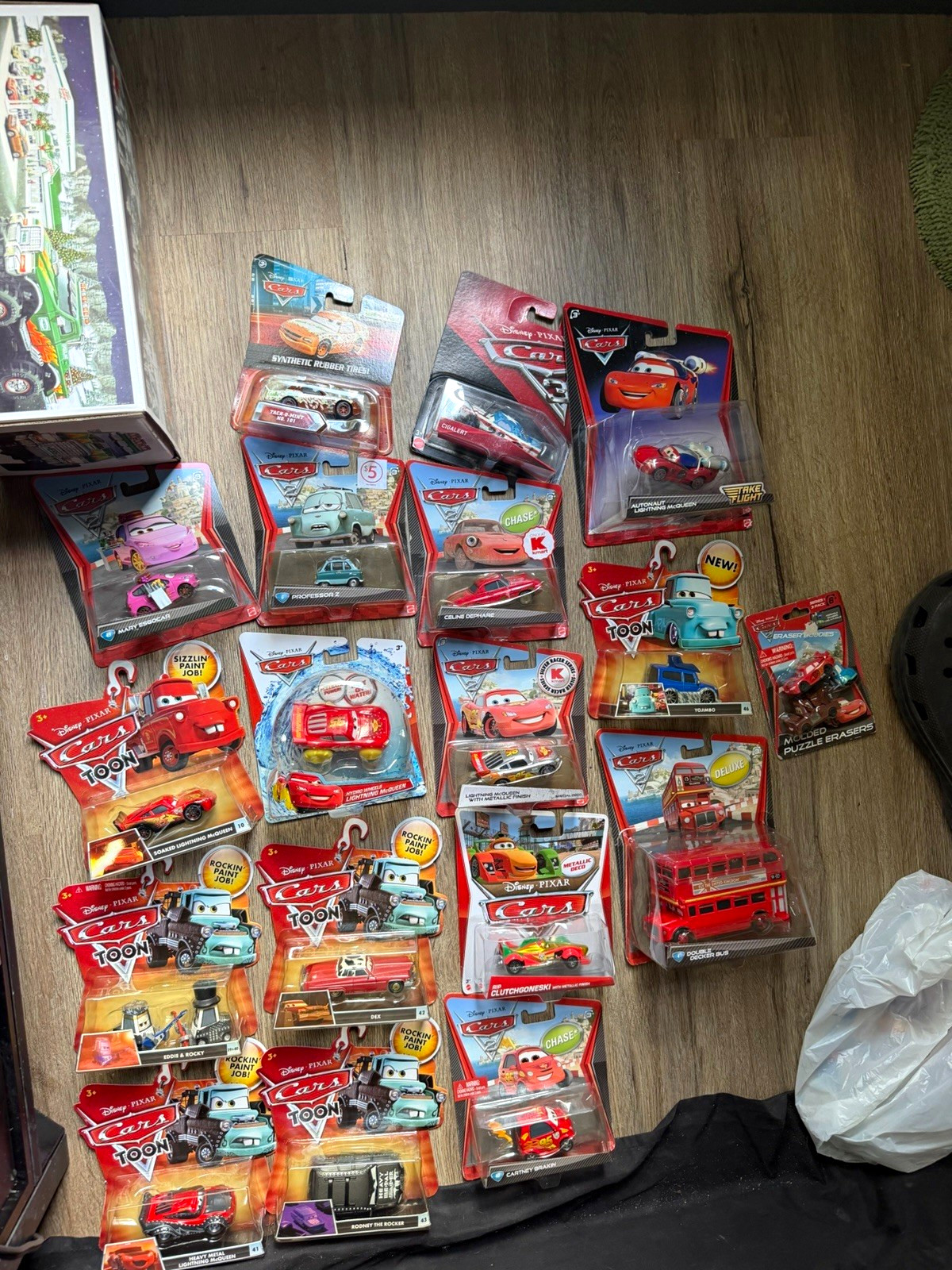 Disney Pixar Cars Toon 1:55 Diecast Lot Chase Deluxe Metallic Rubber Tires