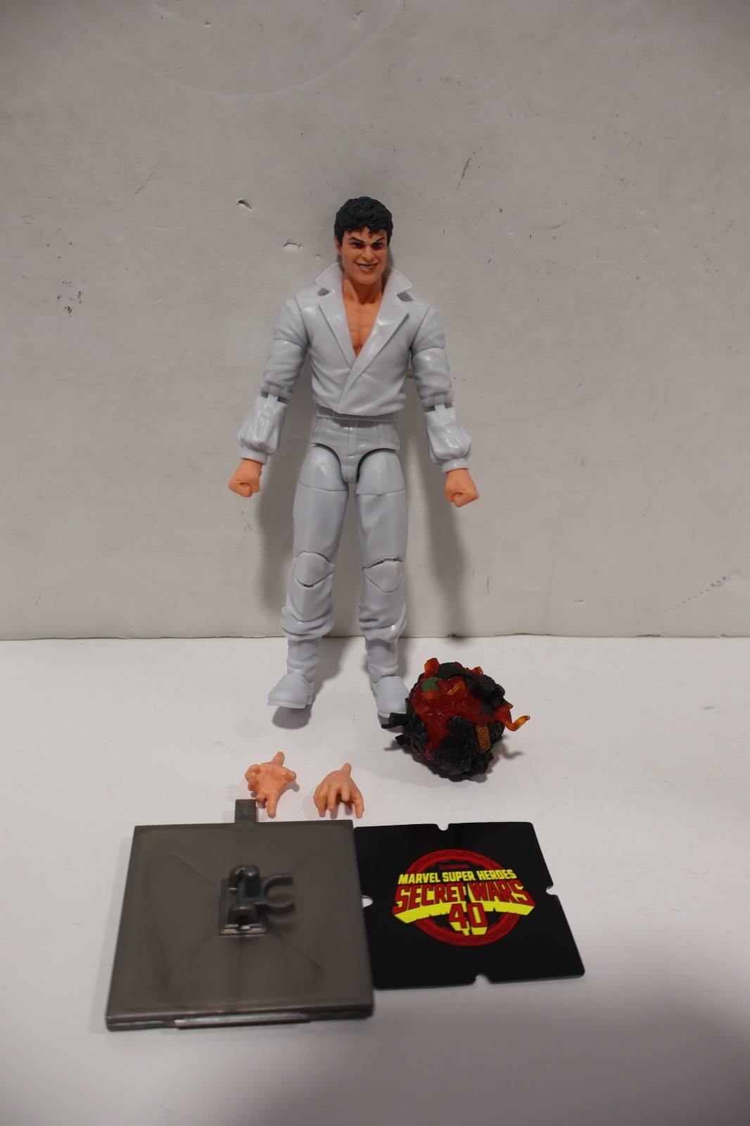 Marvel Legends Secret Wars Beyonder Complete