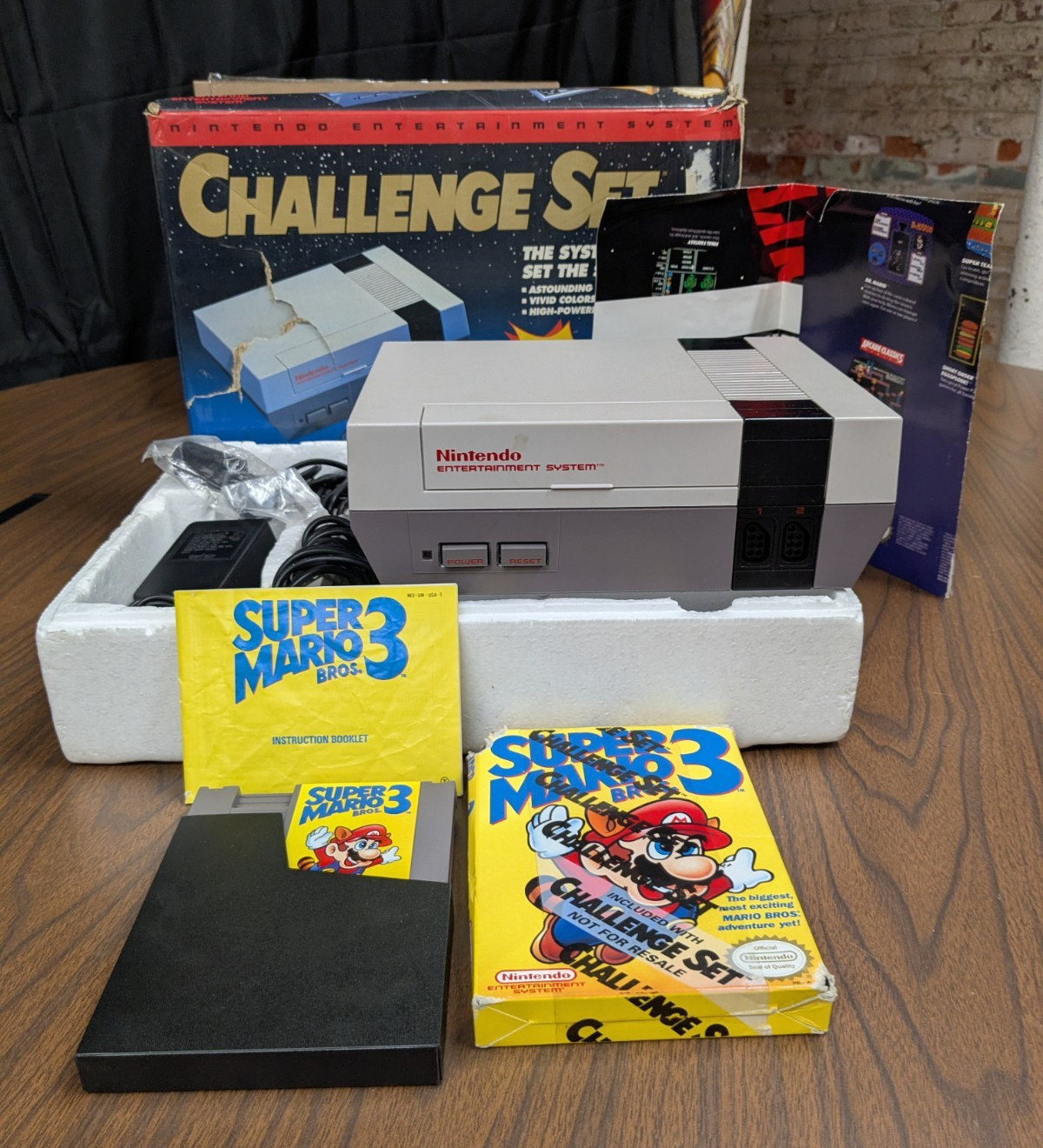 NES Nintendo Console Challenge Set Complete in Box- has rips see pics  w/game