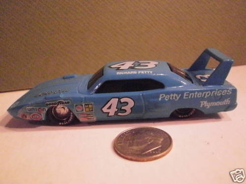 Richard Petty Racing 1:64 Diecast Car Plymouth 43 Mopar STP Champions Superbird