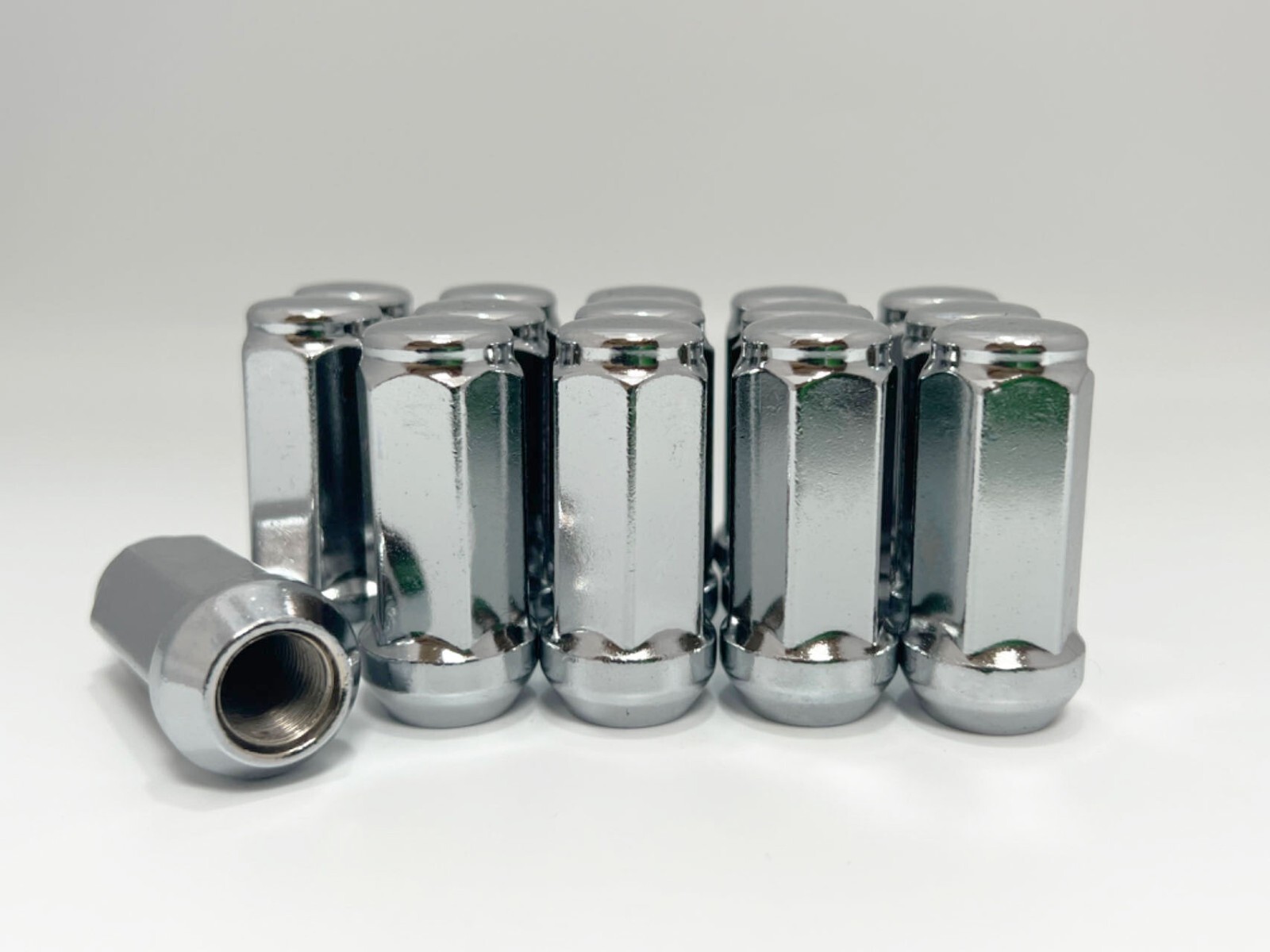 32Pc Chrome Acorn Bulge Lug Nuts XL 2\