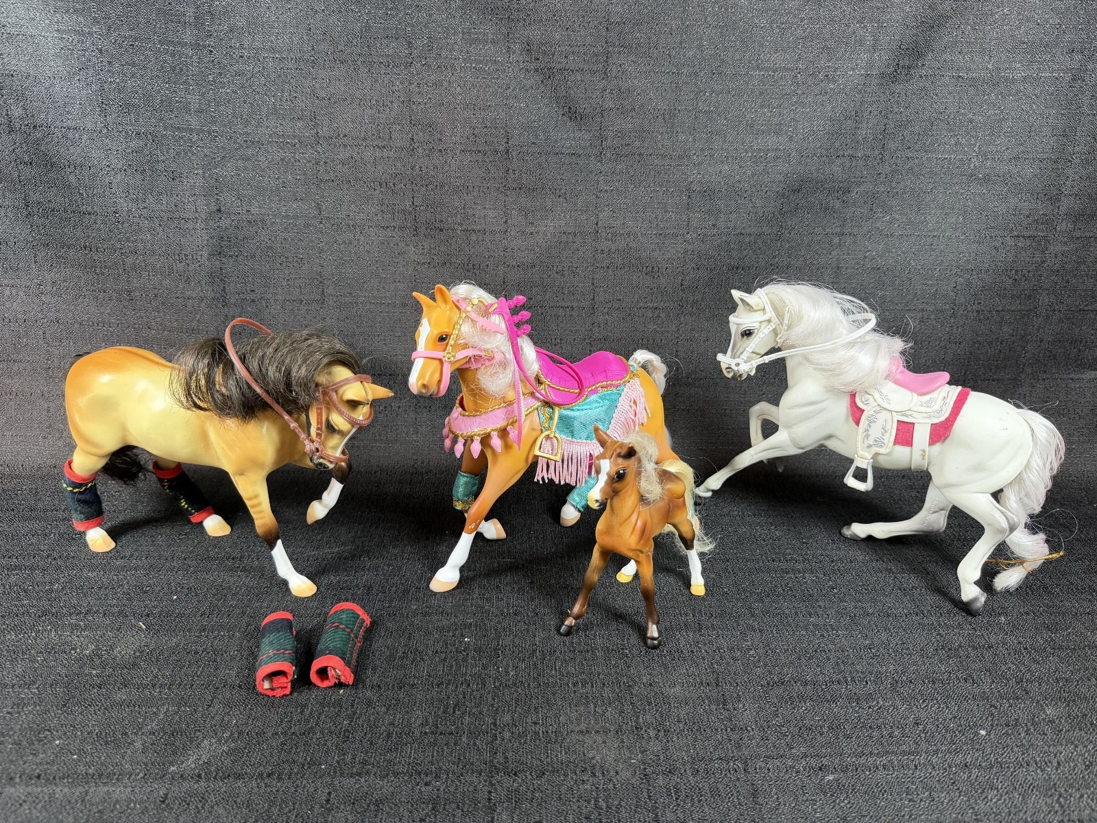 Breyer Reeves International Horse Lot 4 Vintage Horses Tack Accessories 1990s