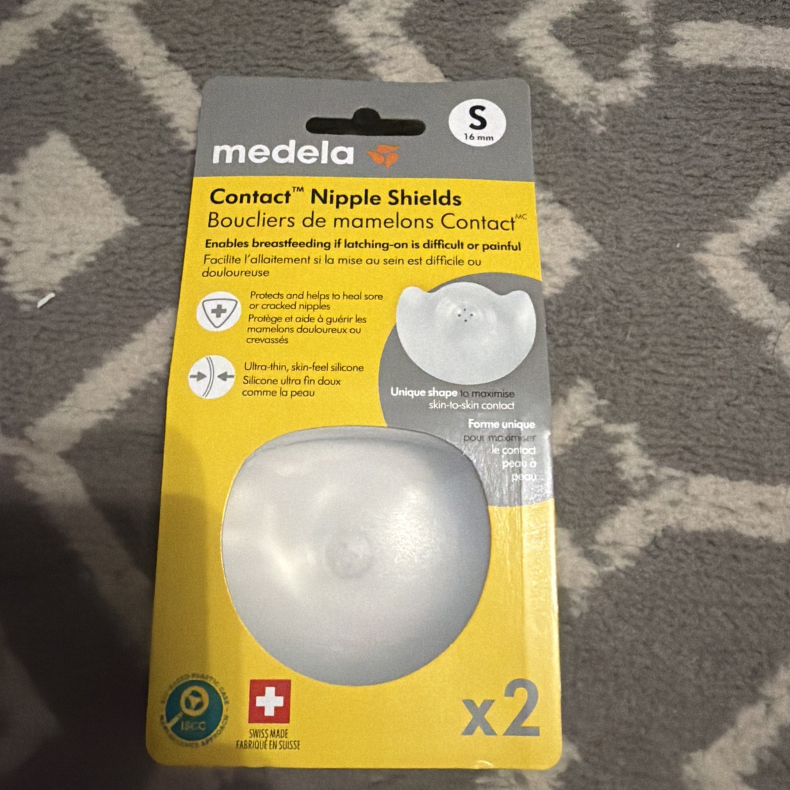 Medela Contact Nipple Shields, Small 16mm | For Latching Difficulties during ...