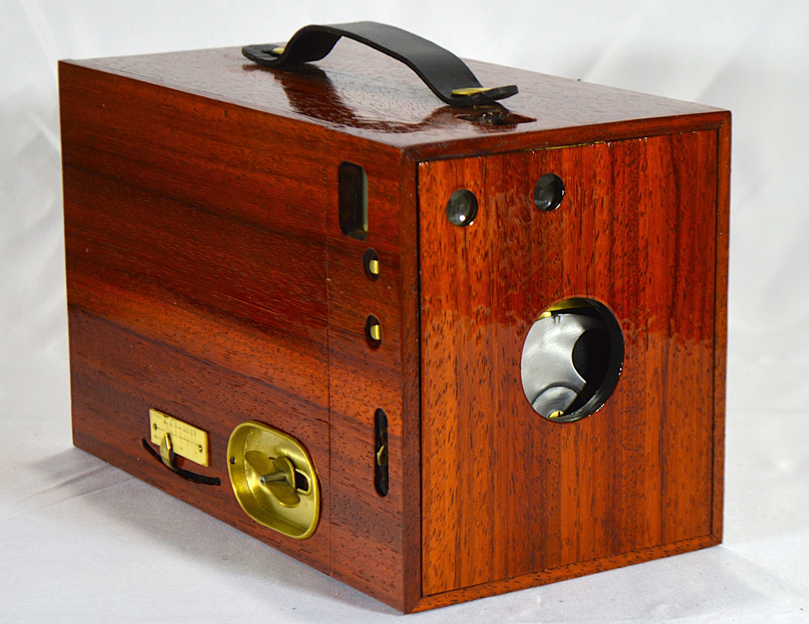 BOX CAMERA ANTIQUE 127-YEAR-OLD CUSTOM KODAK NO. 4 BULLS-EYE 1897 MODEL PADAUK BOX CAMERA ANTIQUE 127-YEAR-OLD CUSTOM KODAK NO. 4 BULLS-EYE 1897 MODEL PADAUK
