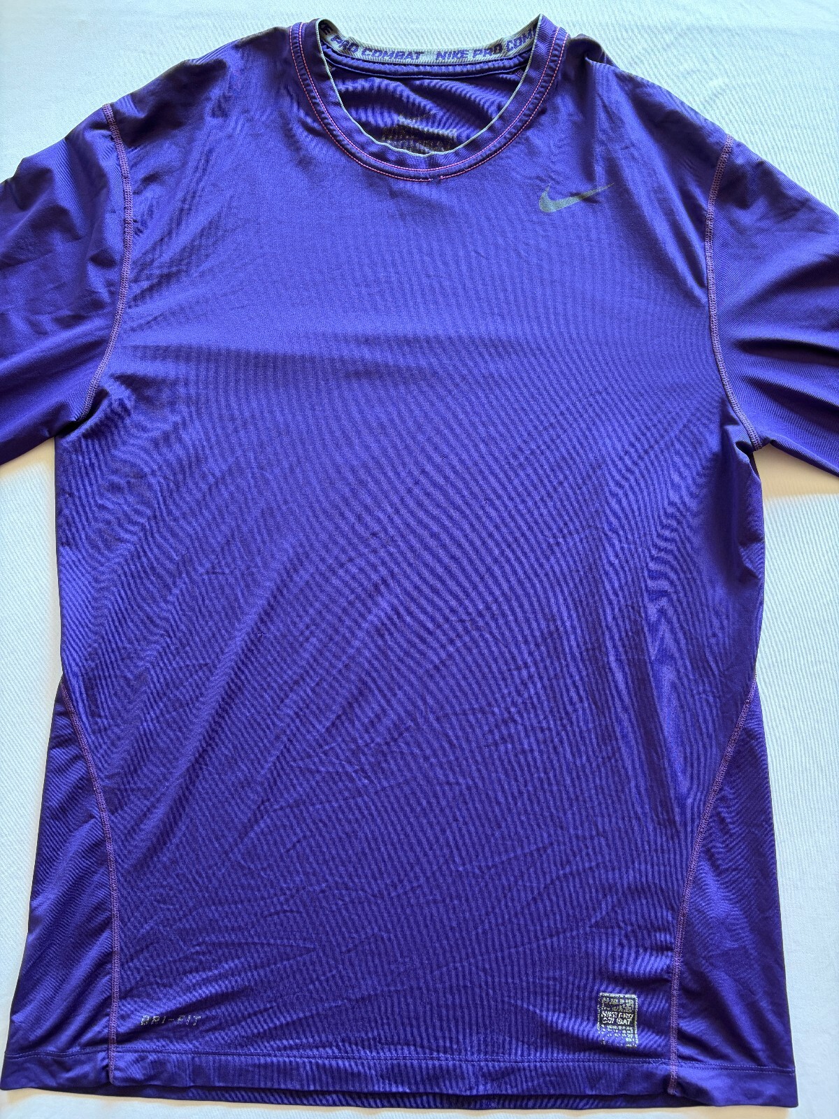 Nike Pro Combat Men’s Large Purple Dri-FIT Compression Shirt Nike Pro Combat Men’s Large Purple Dri-FIT Compression Shirt