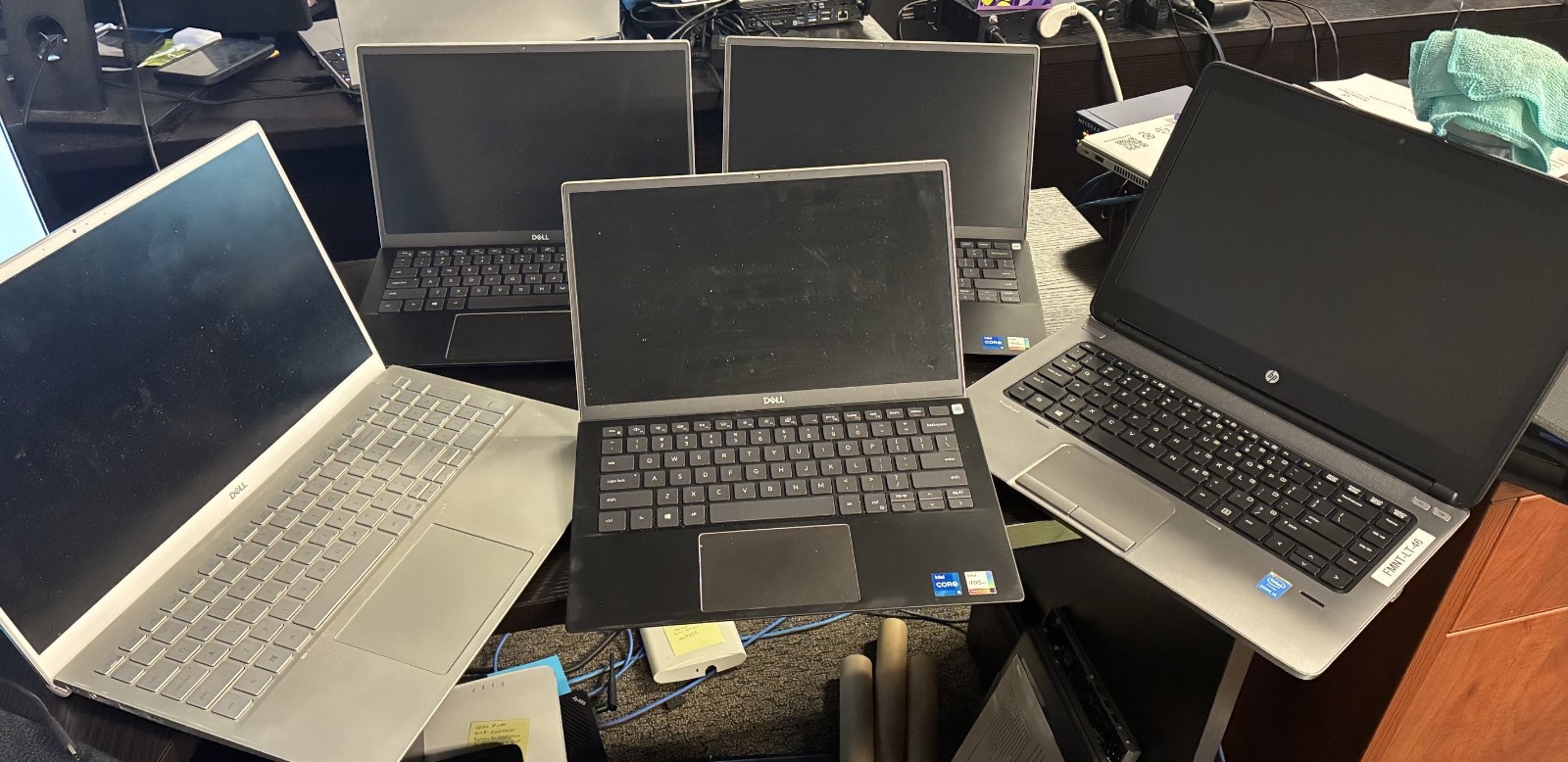 Bundle of 5 laptops