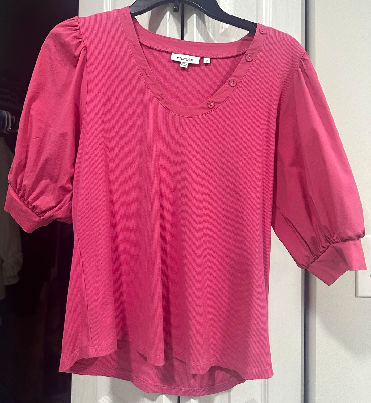 Chico\'s Women\'s Pink Solid Cotton Knit Scoop Neck Puff 3/4 Sleeve Top Sz 1 Chico\'s Women\'s Pink Solid Cotton Knit Scoop Neck Puff 3/4 Sleeve Top Sz 1
