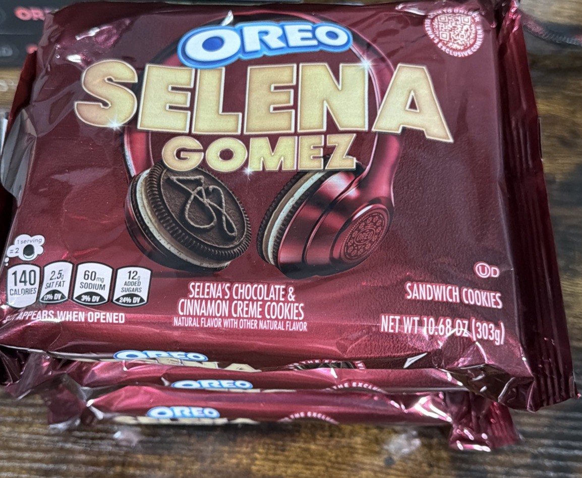 Selena Gomez Oreos 🔴 Limited Edition Chocolate/Cinnamon/Horchata Flavor