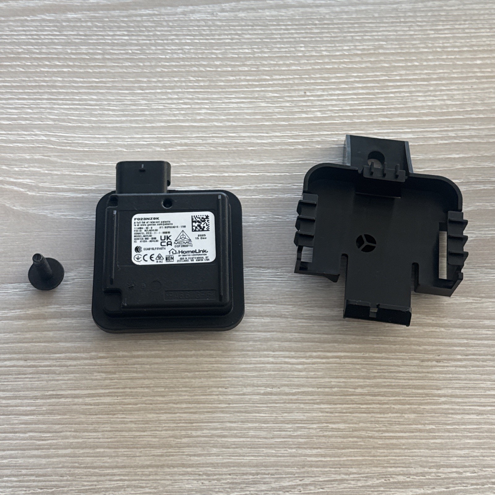 NEW OEM Tesla Model S X 3 Y HomeLink Garage Door Opener Module 1114984-00-B Kit NEW OEM Tesla Model S X 3 Y HomeLink Garage Door Opener Module 1114984-00-B Kit
