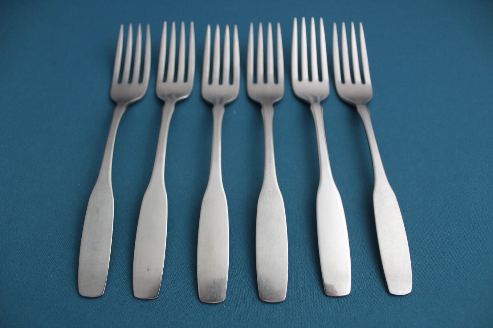 Oneida Community PAUL REVERE Dinner Forks (Set of 6) Stainless 7 1/8\ Oneida Community PAUL REVERE Dinner Forks (Set of 6) Stainless 7 1/8\