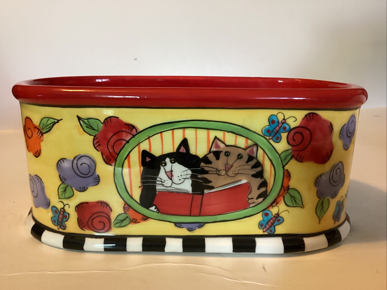 NWT Catzilla Candace Reiter 2005 Ceramic Planter Book Reading Cats 10\