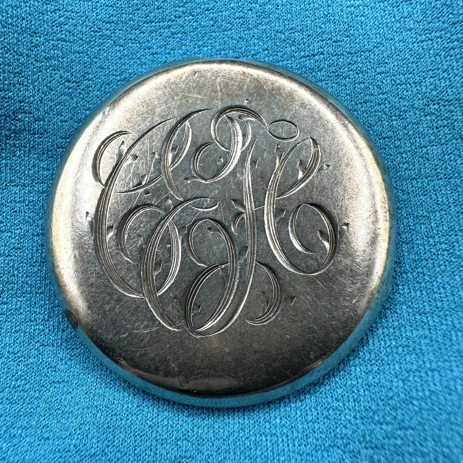 Vintage Sterling Silver Locket Round Photo Monogrammed Sweetheart Engraved 19g Vintage Sterling Silver Locket Round Photo Monogrammed Sweetheart Engraved 19g