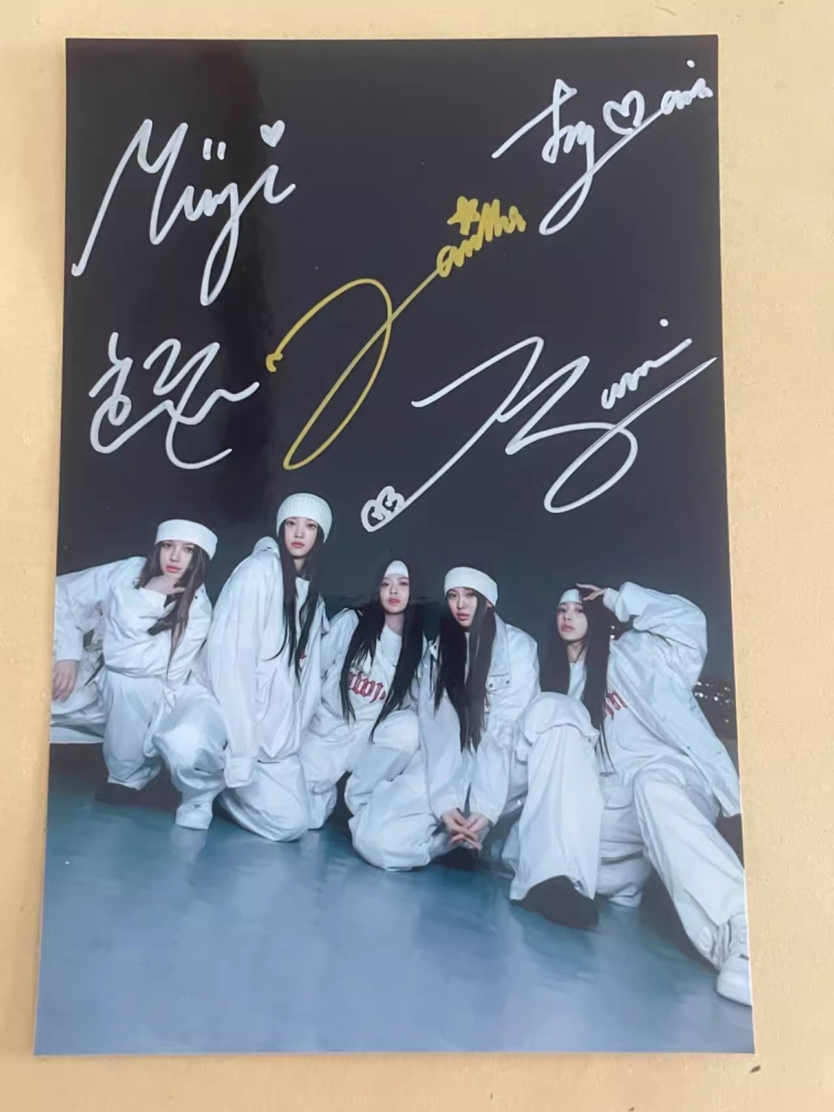 NEW JEANS Group Hand Signed Photo newjeans Hip-hop Style Autographed Photo_rare