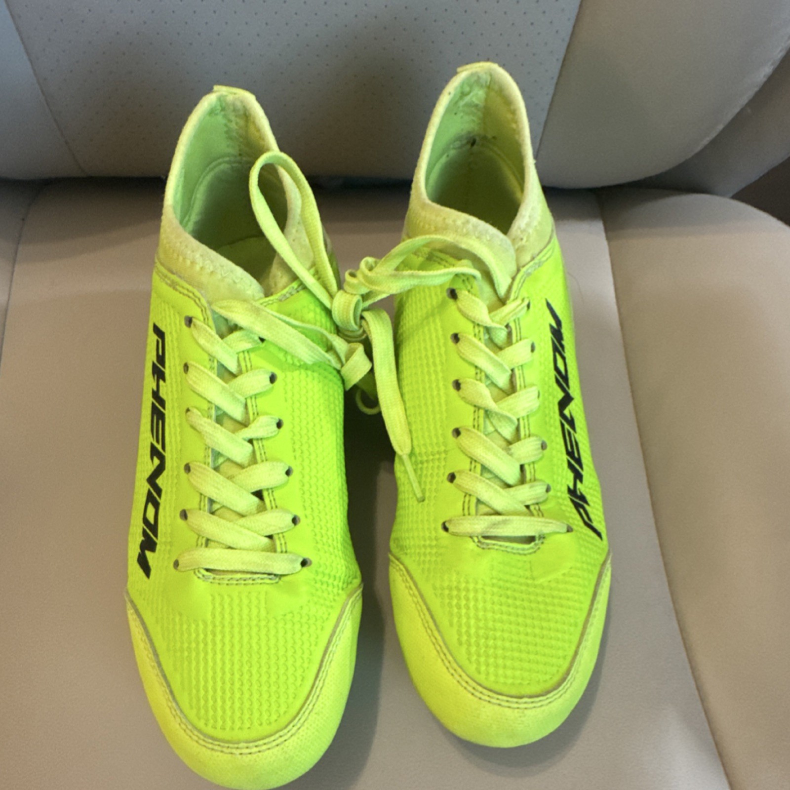 Phenom Velocity 3.0 Youth Football Cleats-Slime *MINT Condition * Phenom Velocity 3.0 Youth Football Cleats-Slime *MINT Condition *