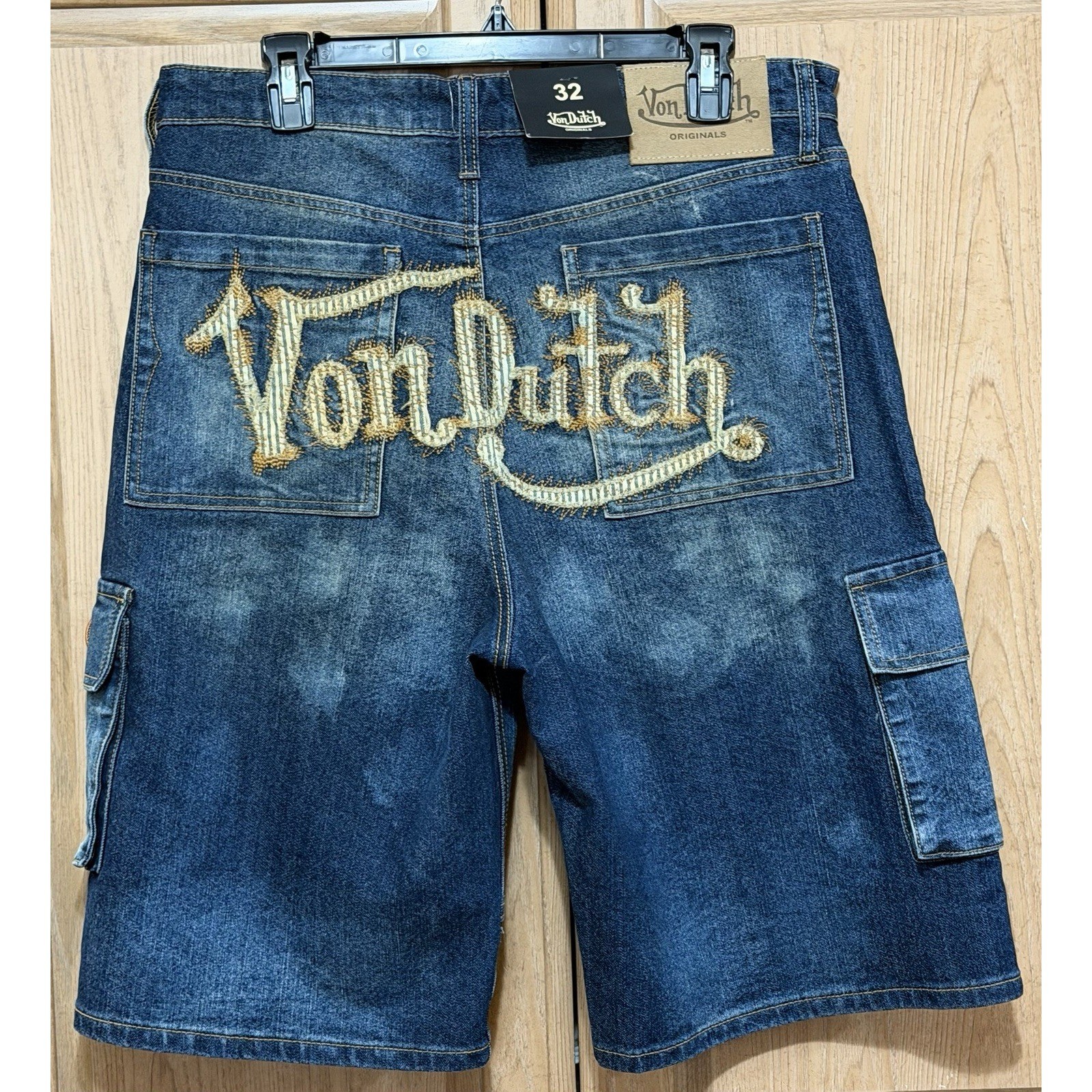 Von Dutch Cargo Jean Shorts Men\'s Size 32 Y2K Embroidered Logo NWT Denim Utility