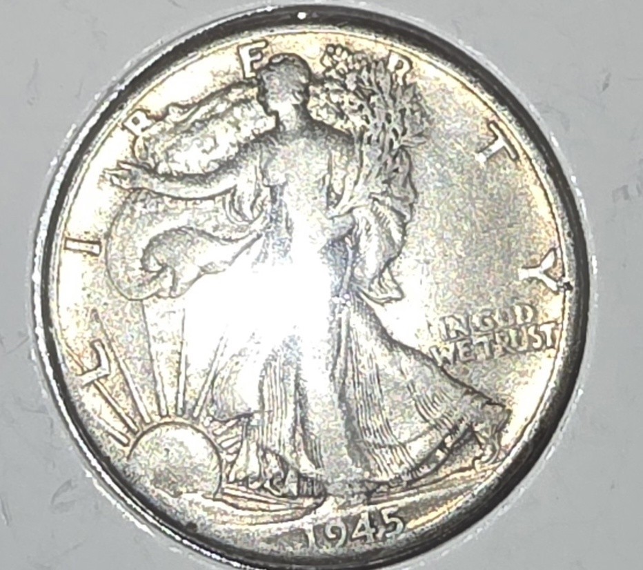 1945 D Walking Liberty Silver Half Dollar #9092 1945 D Walking Liberty Silver Half Dollar #9092