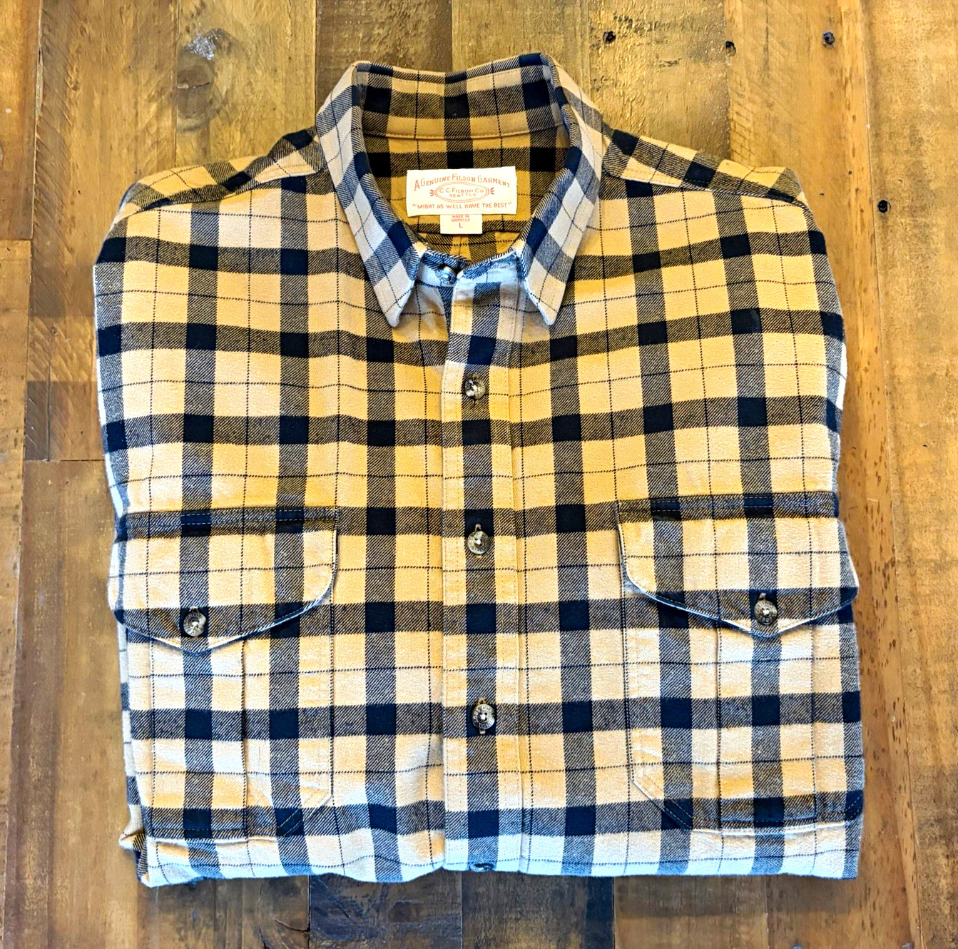 Filson Men\'s Alaskan Guide Flannel Shirt. Size L Filson Men\'s Alaskan Guide Flannel Shirt. Size L