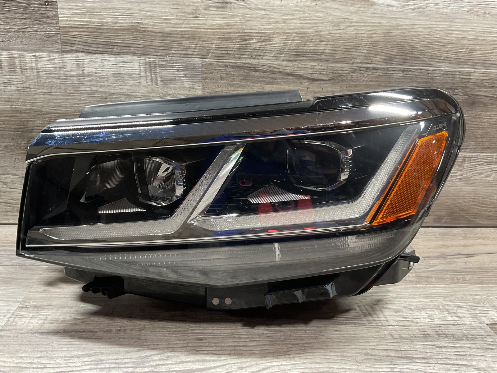 USED - 2020-2023 Volkswagen Atlas L Headlamp LED - OEM USED - 2020-2023 Volkswagen Atlas L Headlamp LED - OEM