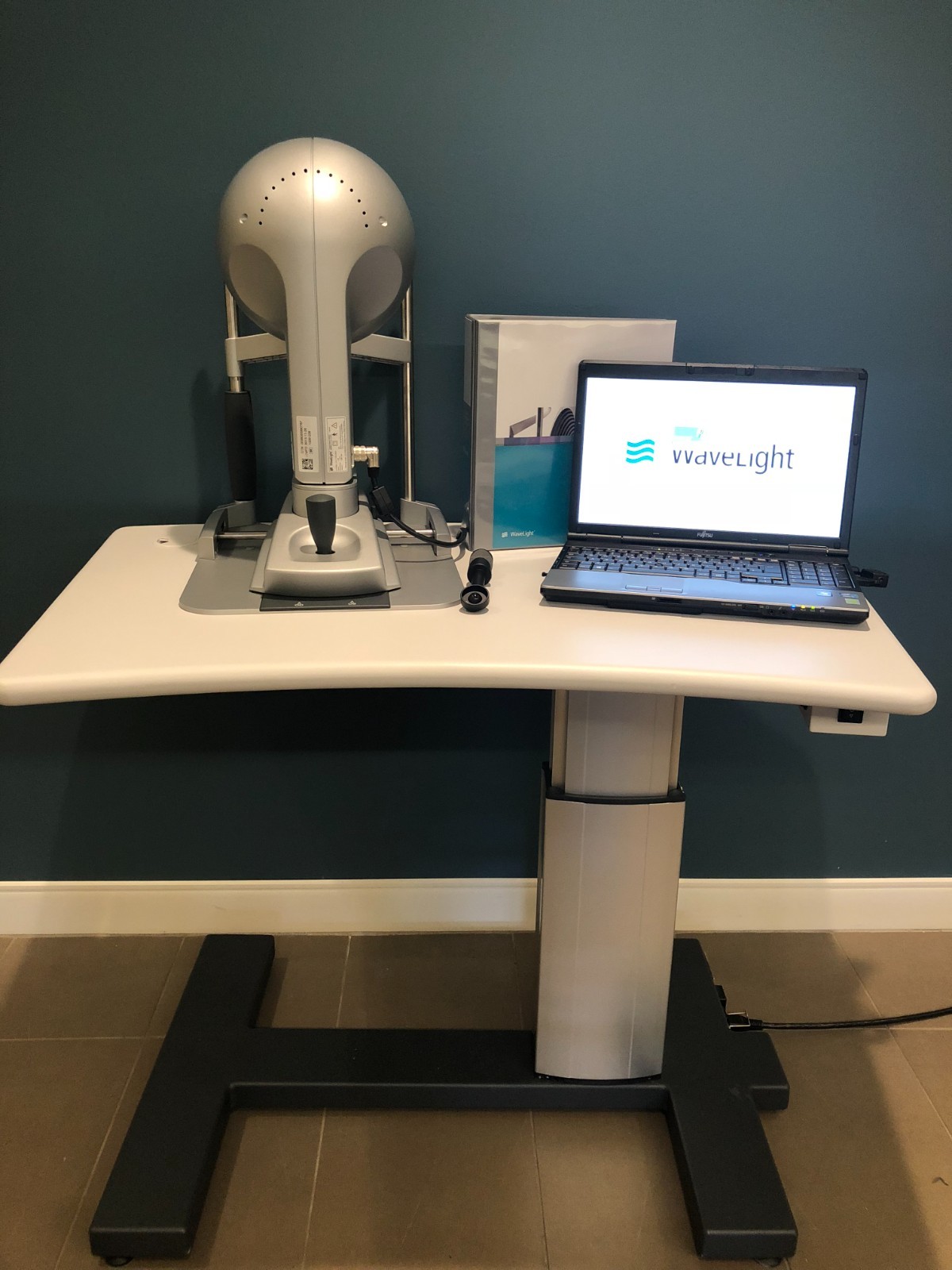 Alcon WaveLight Allegro Topolyzer Vario Ophthalmic Topographer with Laptop 1028